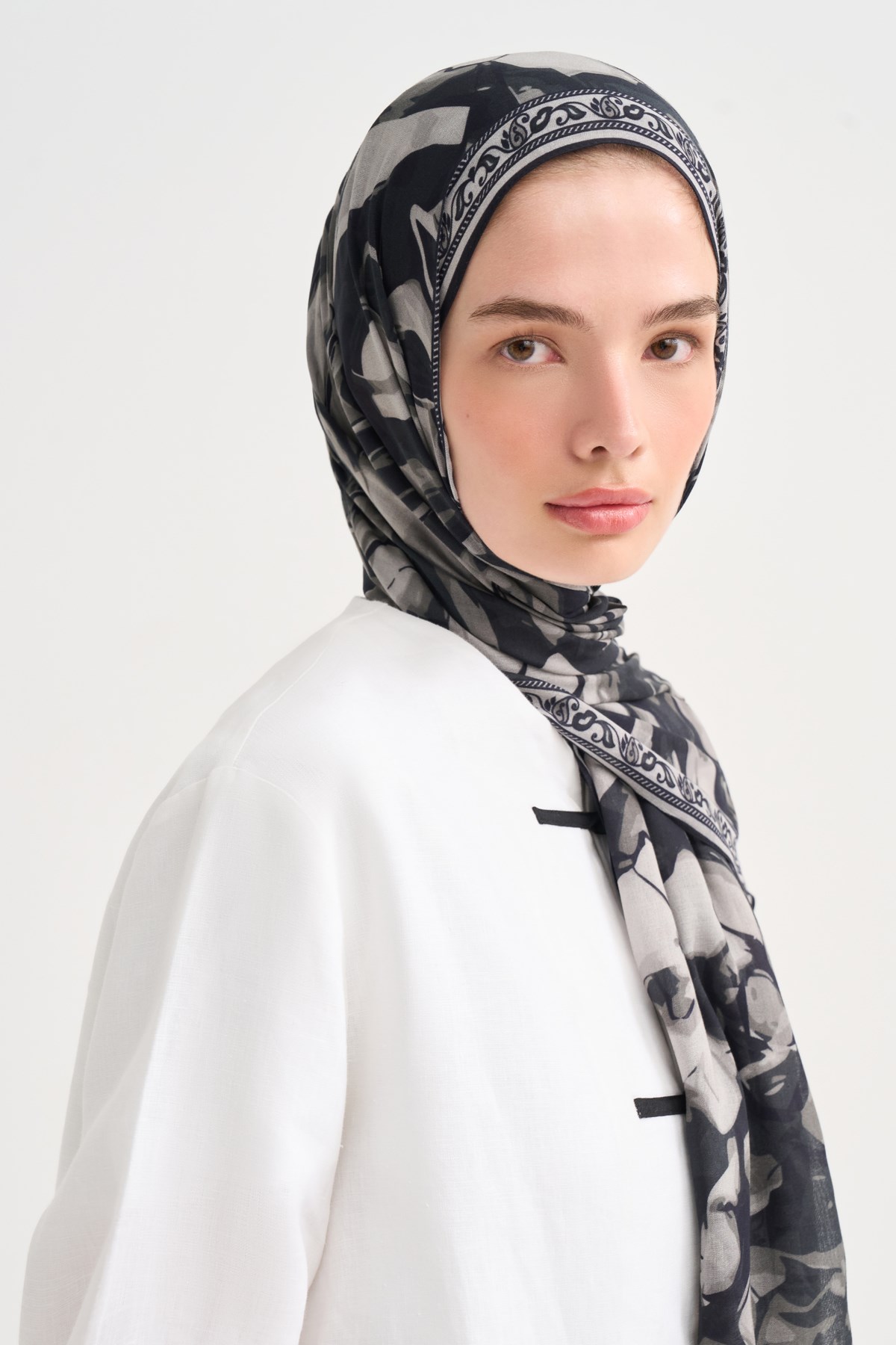 Rosalie Aria Viskon Şal Siyah