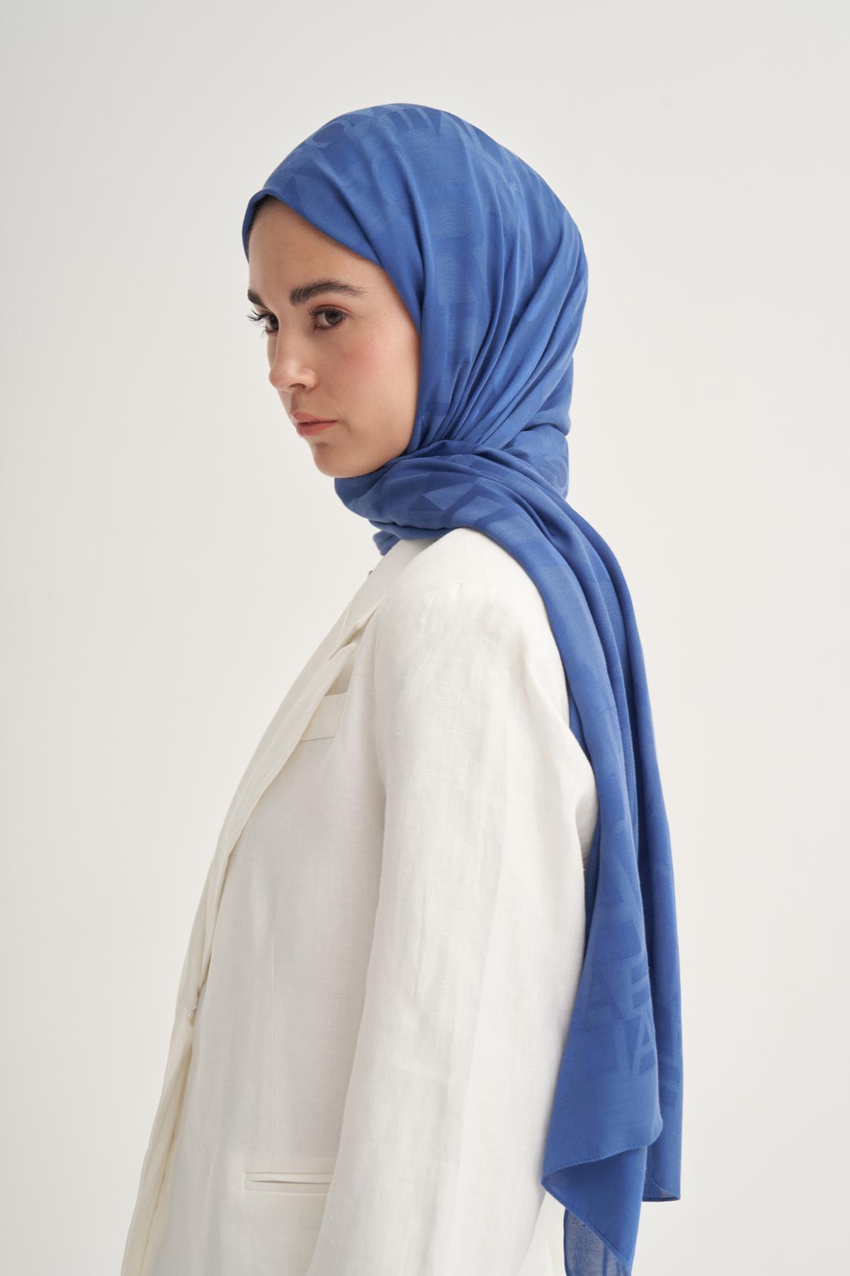 Yazı Desen Jakar İtalyan İpekli Şal İndigo