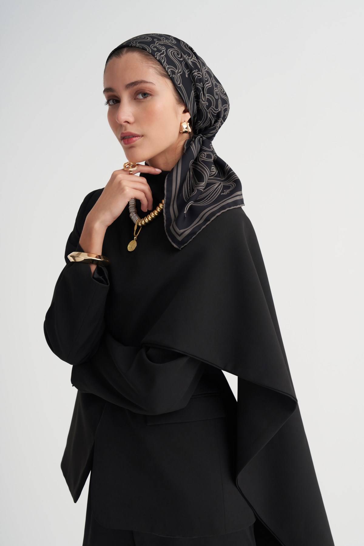 Serena Siyah Twill Eşarp