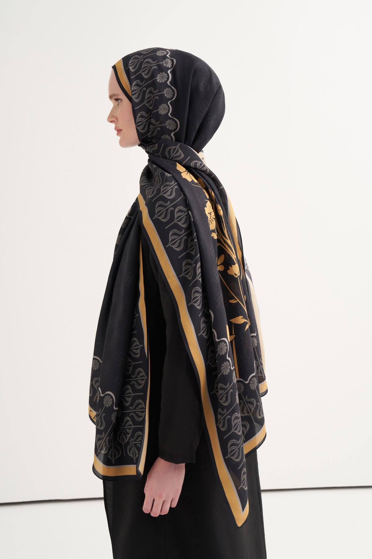 Lua Floral Floş Şal Siyah
