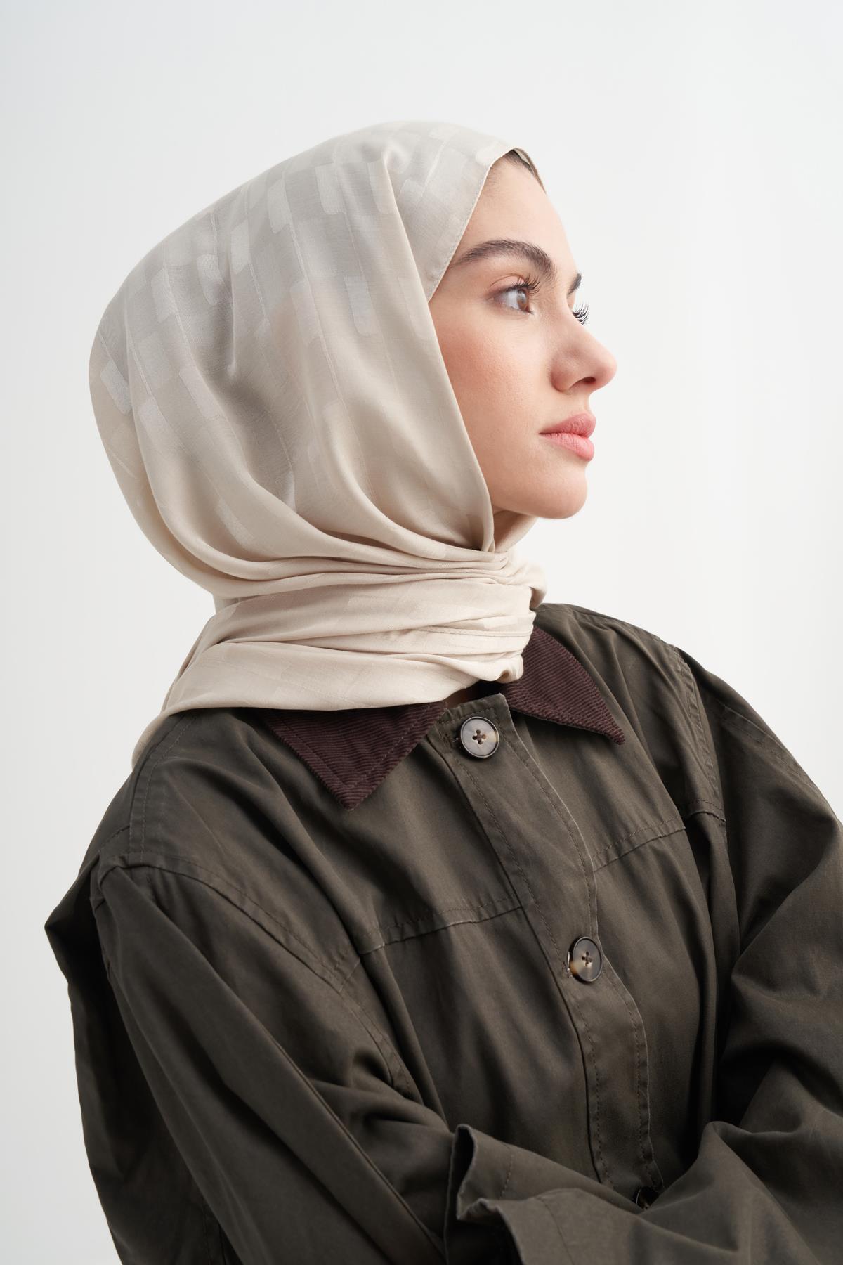 Küpçizgi Jakar İtalyan İpekli Şal Camel