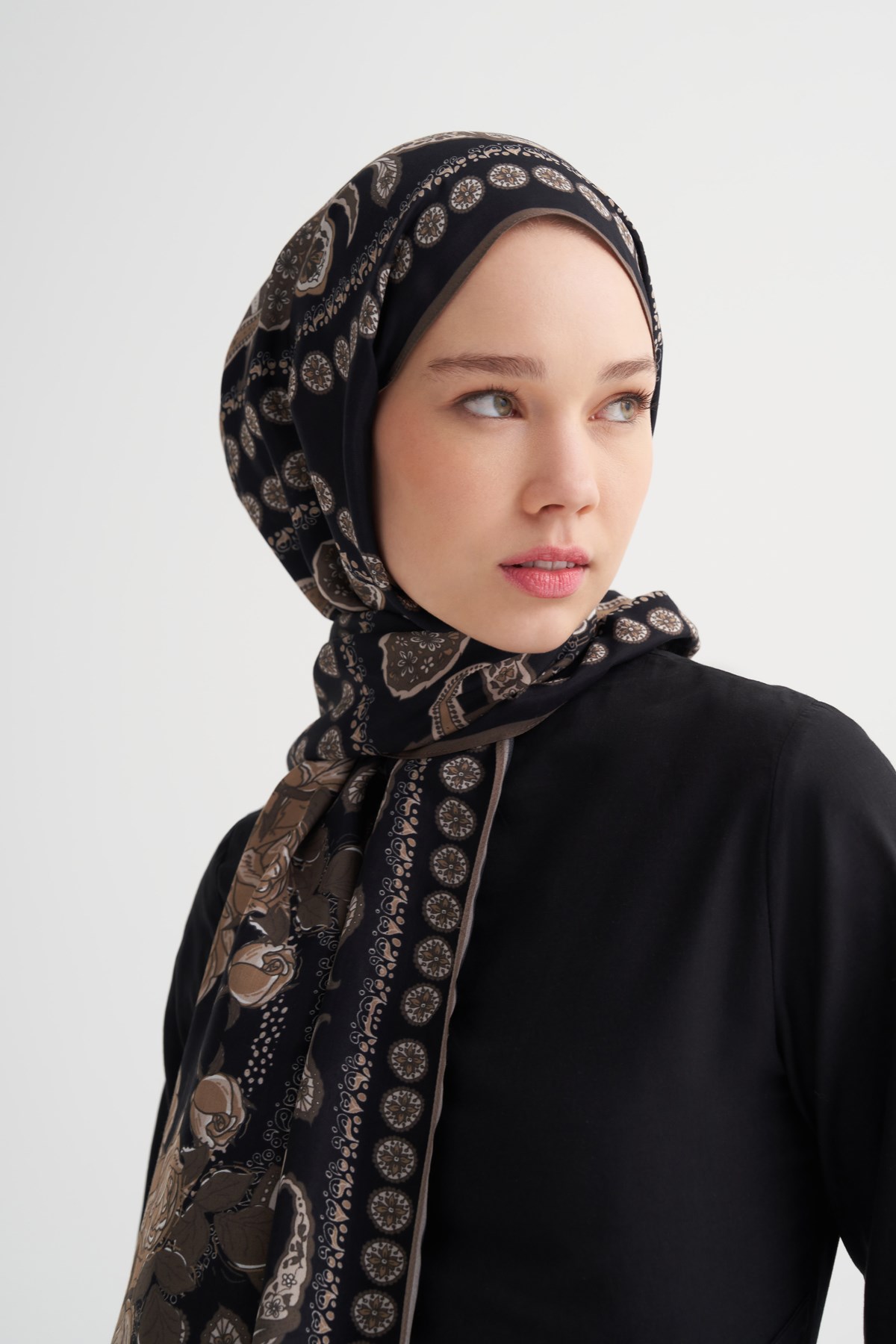 Moon Monogram Floş Şal Bej