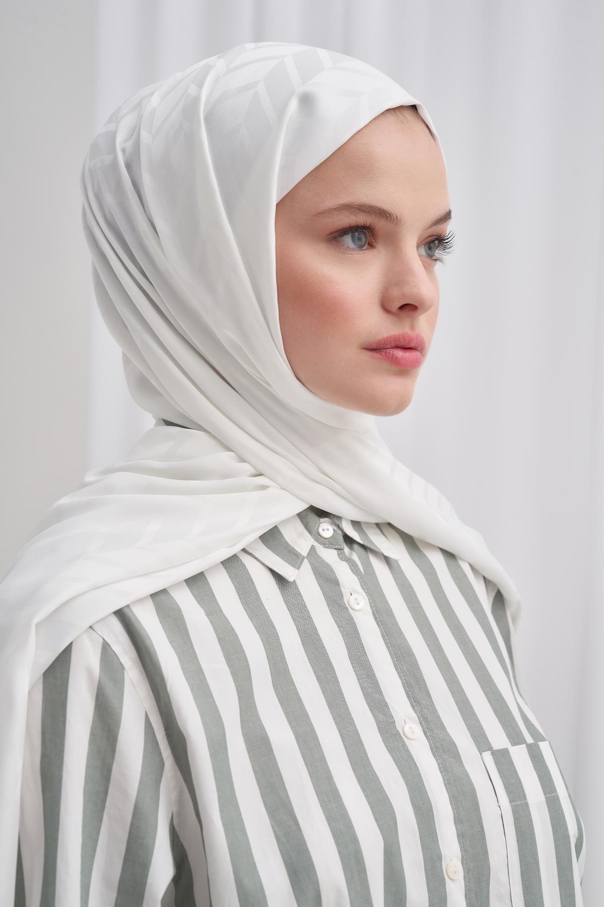 Baklava Desen Pamuk İpek Şal Ekru