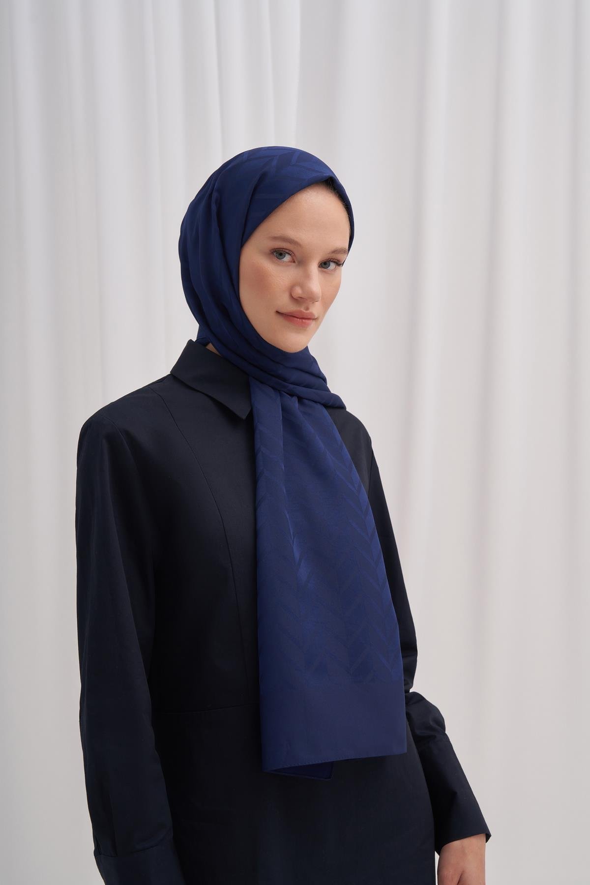 Baklava Desen Pamuk İpek Şal Koyu Lacivert