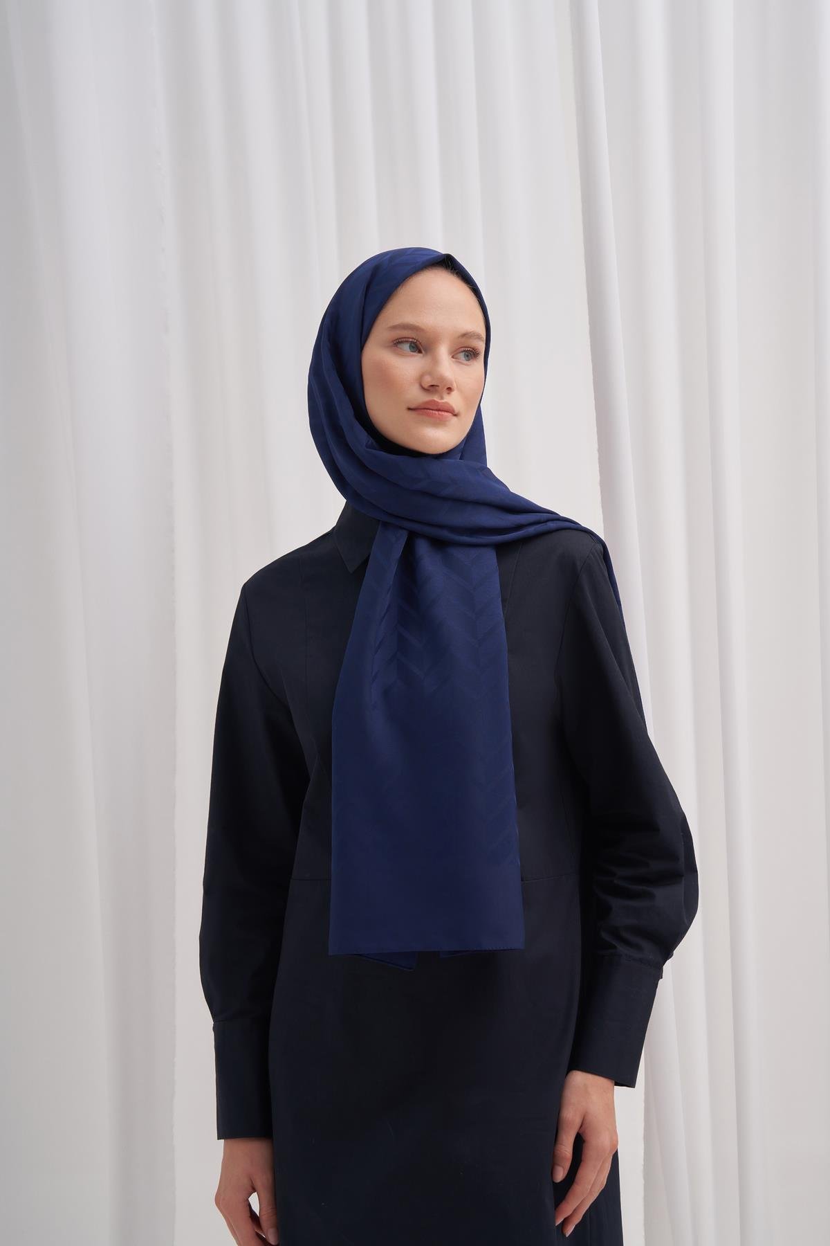 Baklava Desen Pamuk İpek Şal Koyu Lacivert