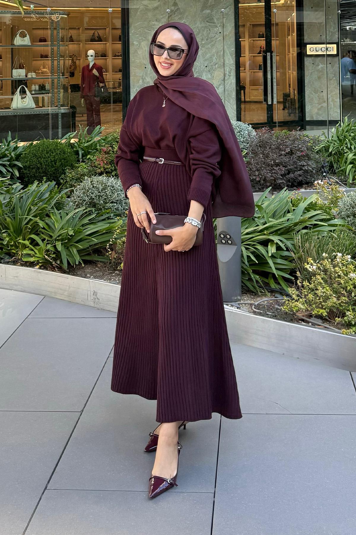 Rabia Dağdevirenin Tercihi Fitilli Triko Etekli Takım Mürdüm