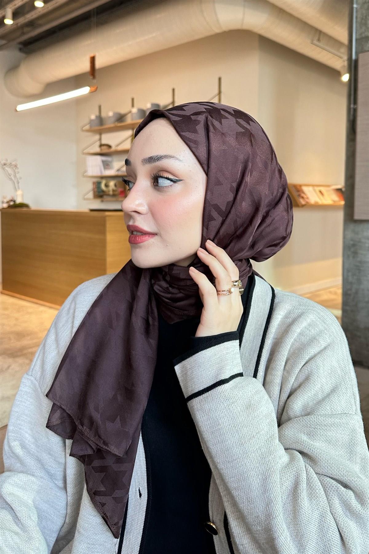 Bilgenin Tercihi Kazayağı Jakar İtalyan İpekli Şal Acı Kahve