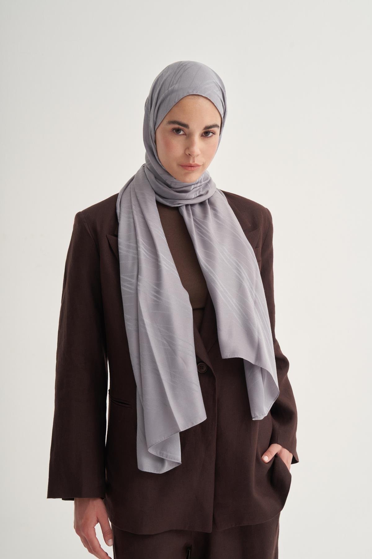 Simetrik Jakar İtalyan İpekli Şal Silver Gri