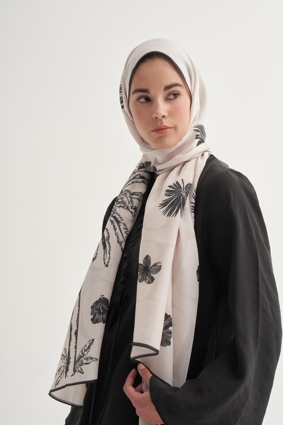 Noir Çiçekli Monogram Floş Şal Krem