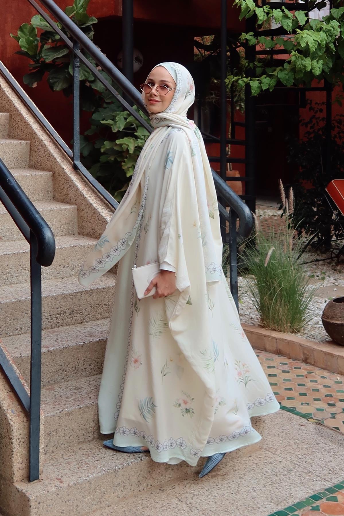 Feyza Hakyemezin Tercihi Rosmina Krem Floş Kaftan