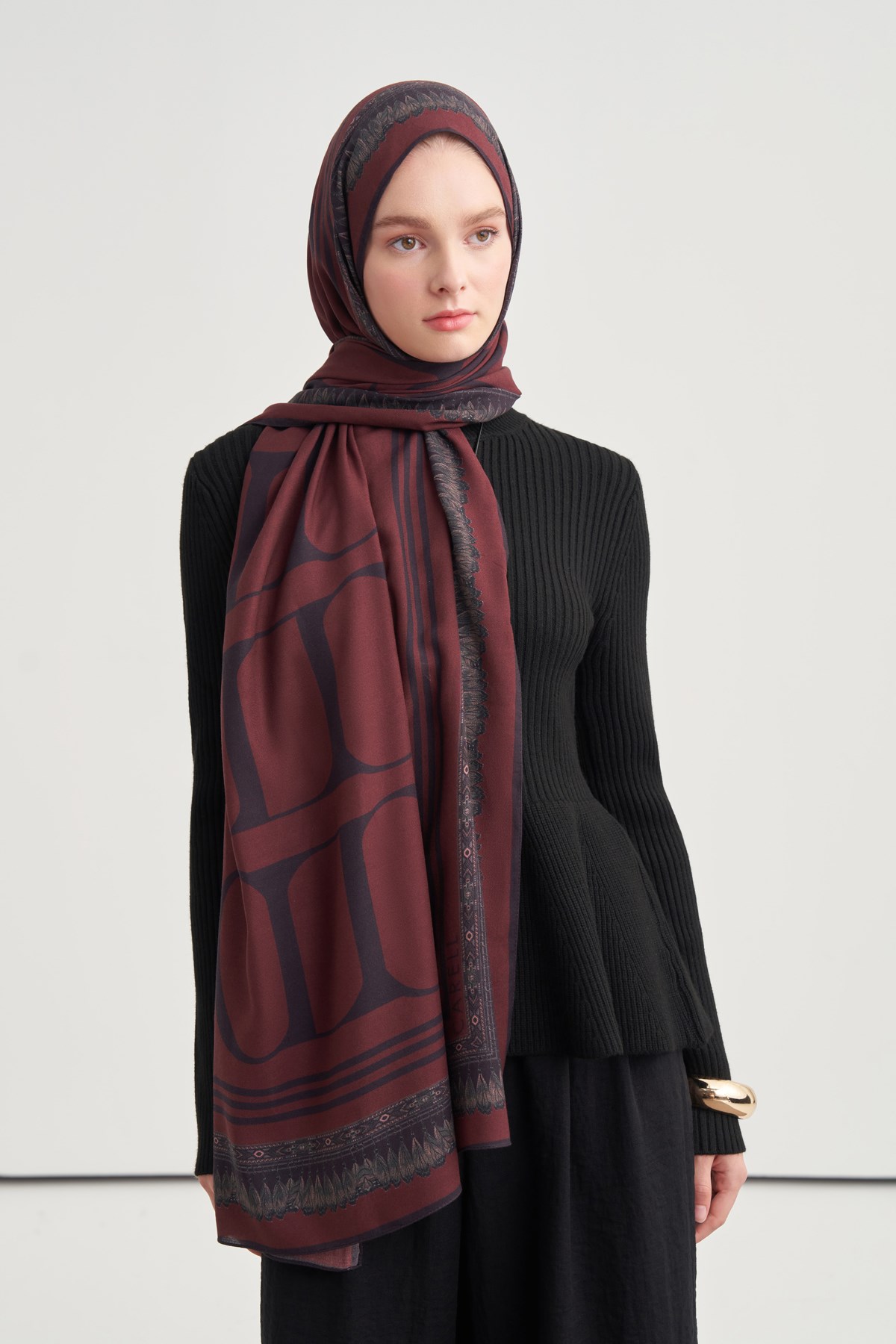 Monogram Desen Norena Yünlü Şal Mürdüm