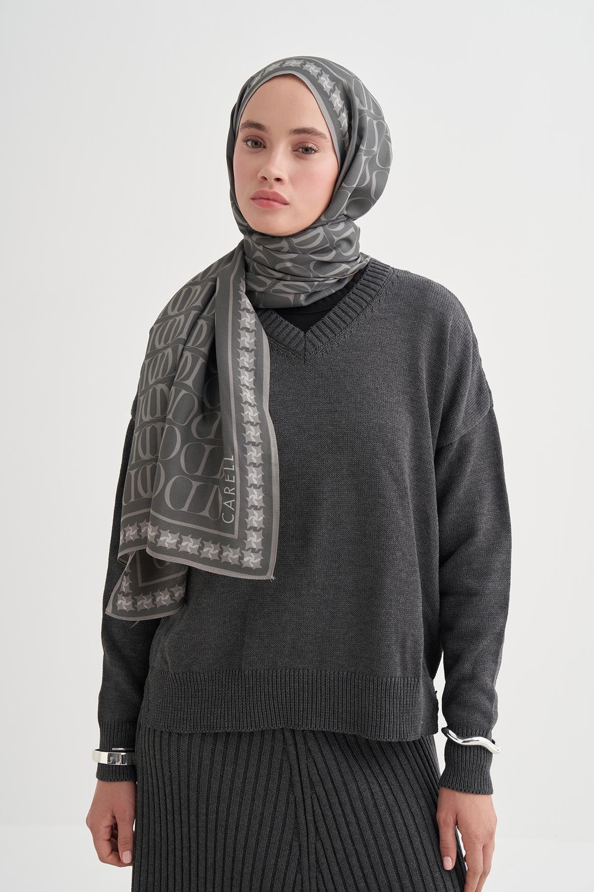 Vei Monogram Floş Şal Gri