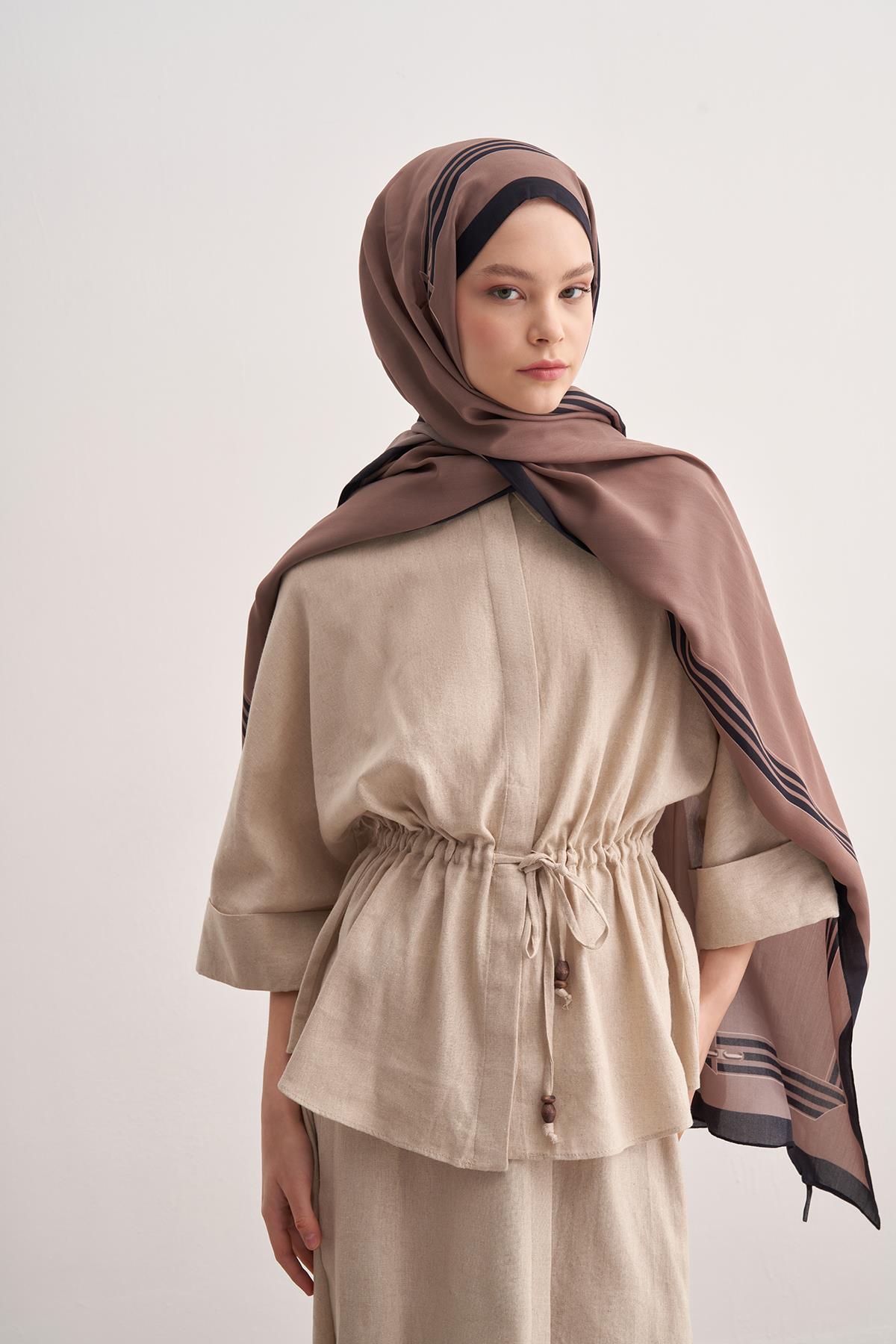 Mono Sütlü Kahve Monogram Floş Şal