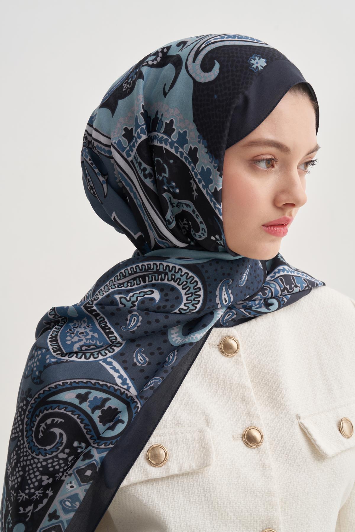 Liora Lacivert Nilla Pamuklu Şal