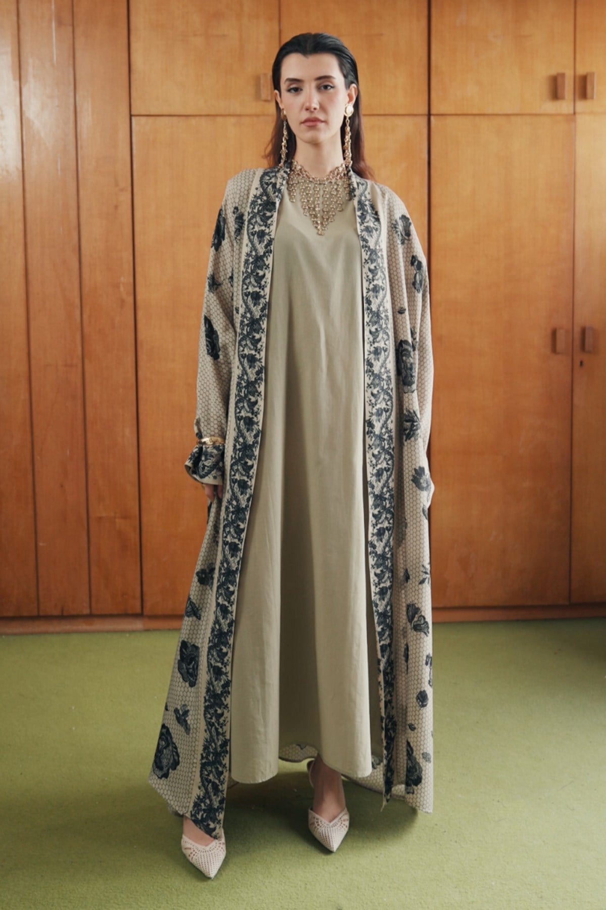 Floral Floş Abaya Vizon