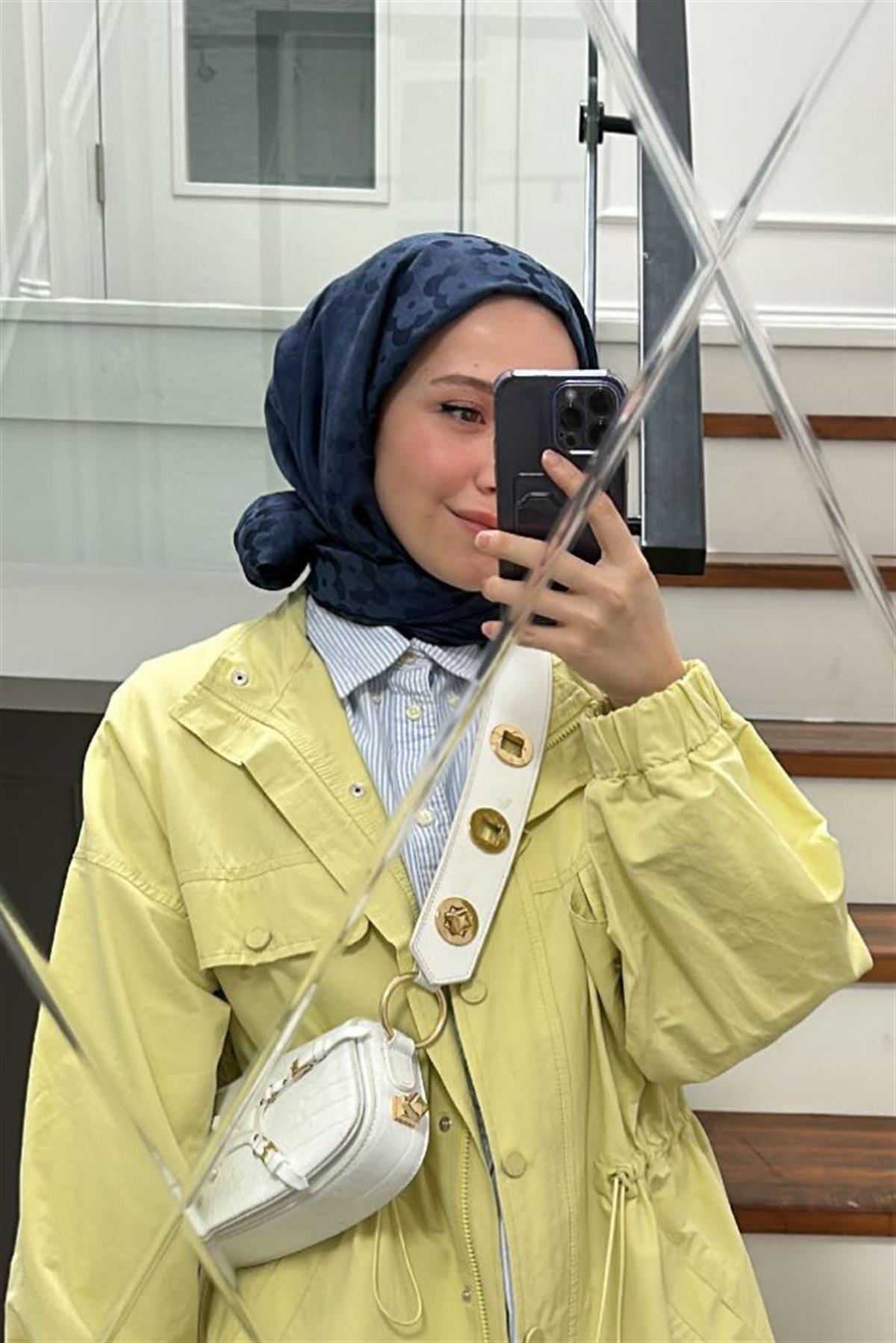 Çiçek Desen Jakar İtalyan İpekli Şal Lacivert