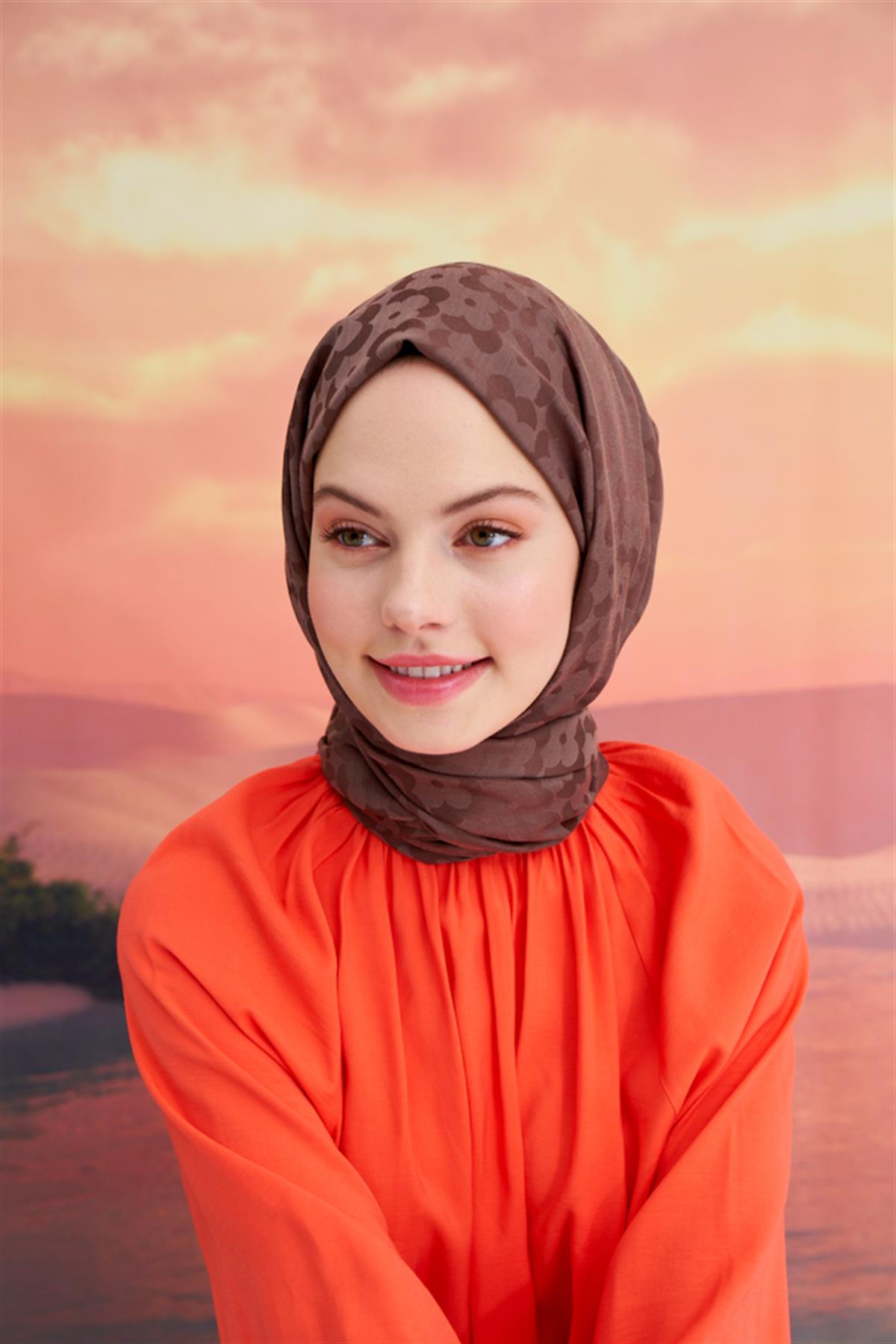 Çiçek Desen Jakar İtalyan İpekli Şal Soft Kahve