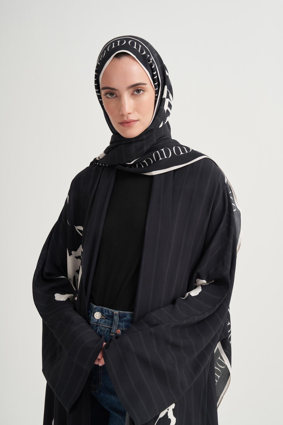 Sira Monogram Floş Şal Siyah