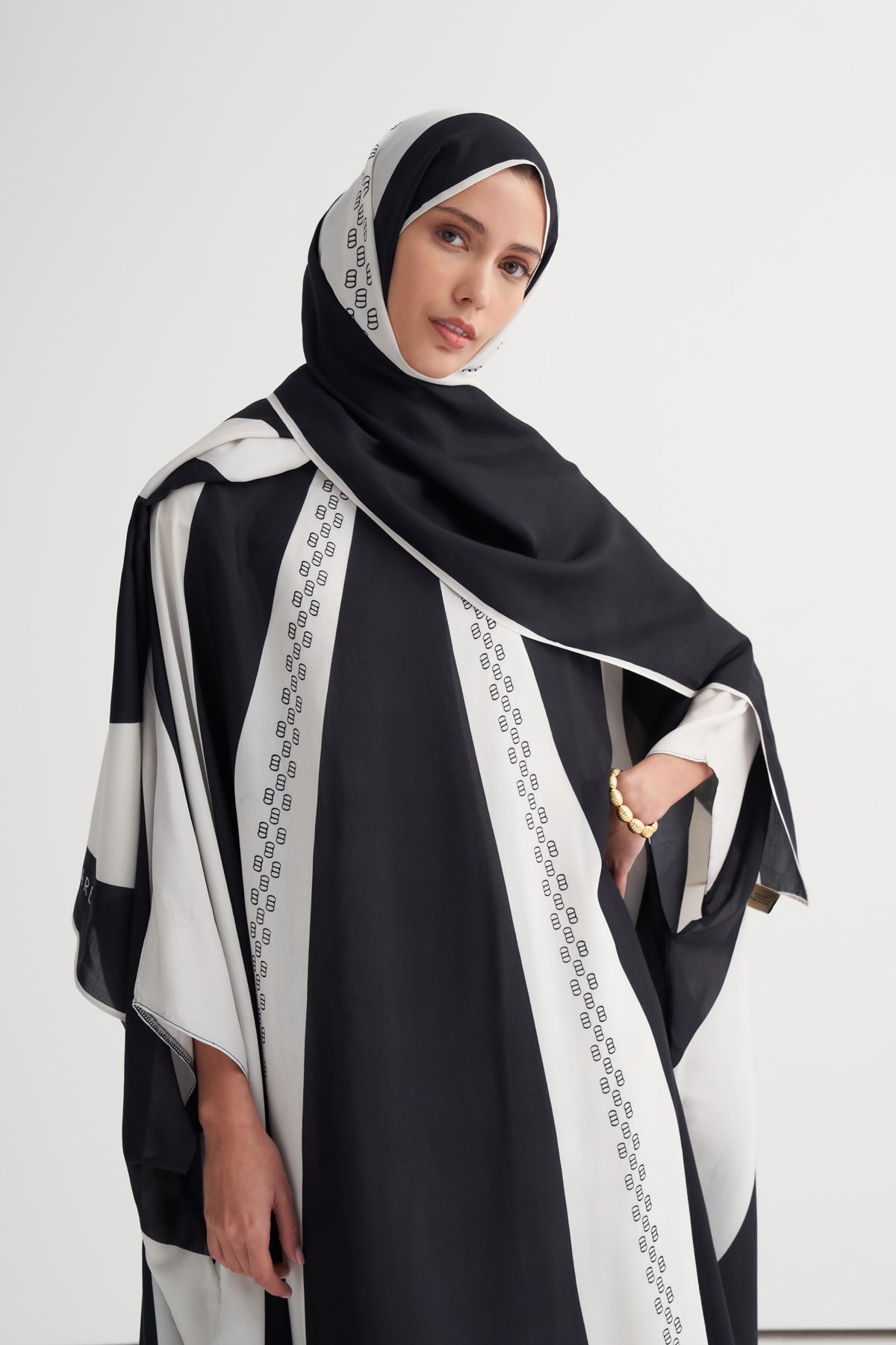Monochrome Floş Şal Siyah
