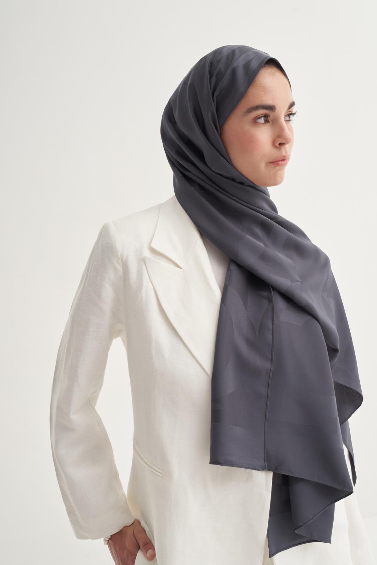 C Desen Monogram Pamuk İpek Şal Antrasit