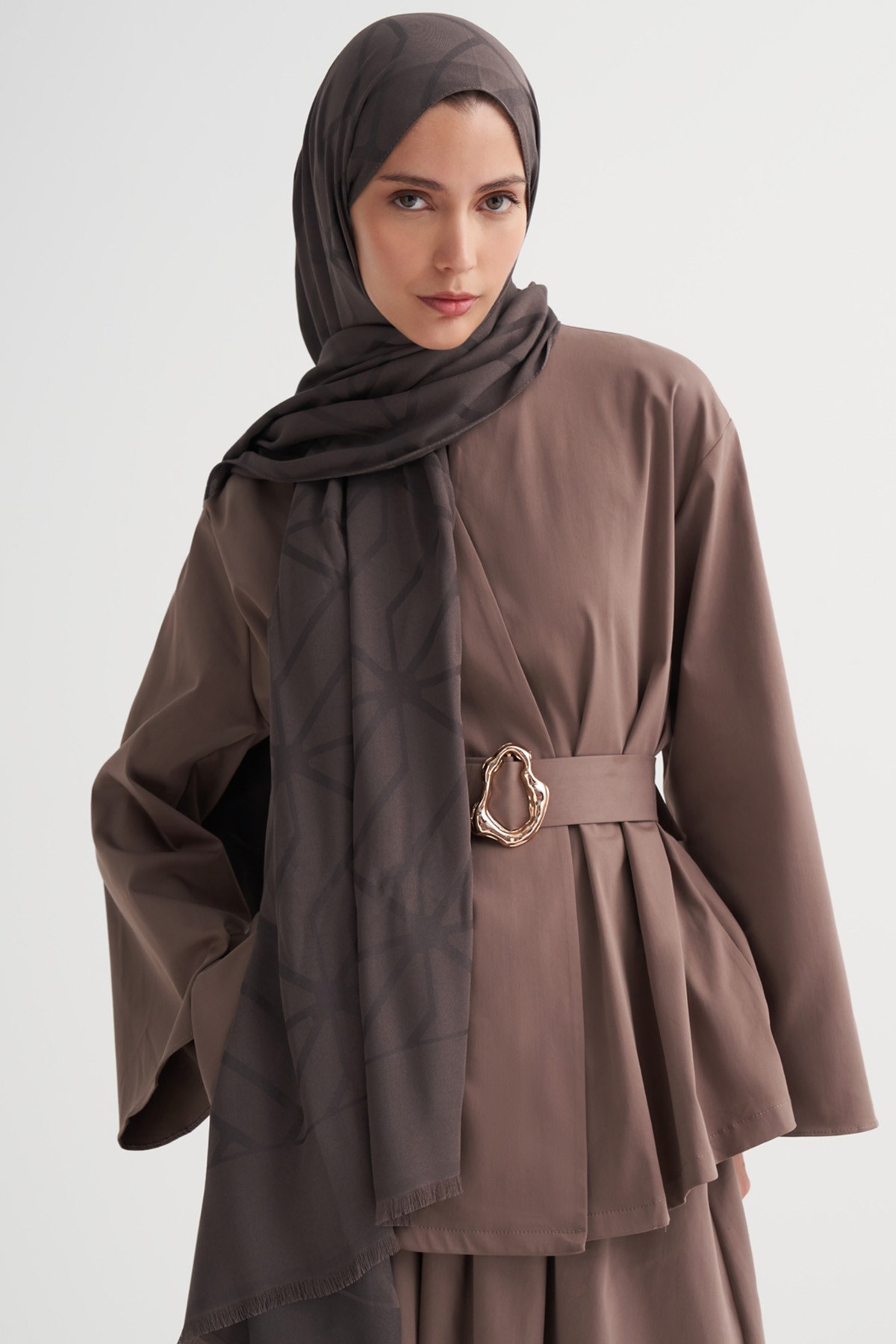 Vence Çift Taraflı Geometrik Desen İpek Şal Soft Kahve