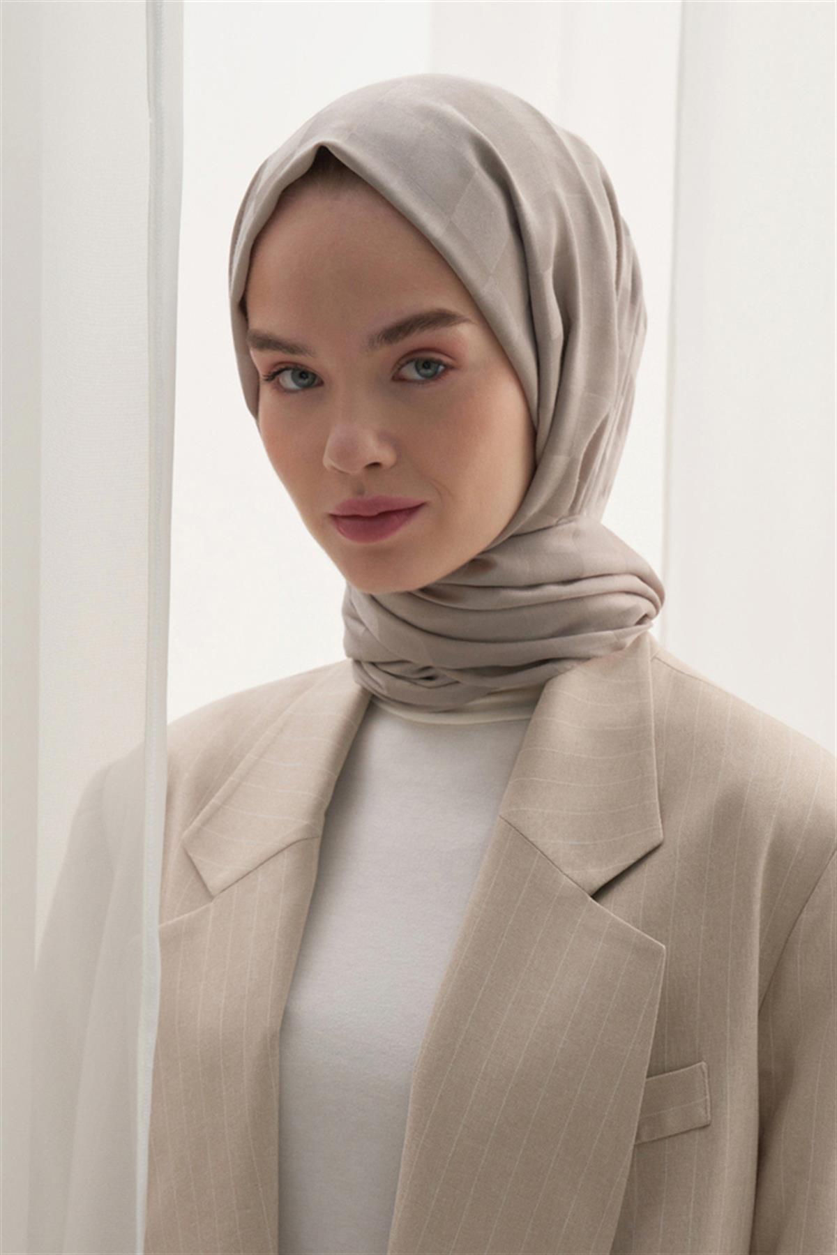 Dama Jakar İtalyan İpekli Şal Füme