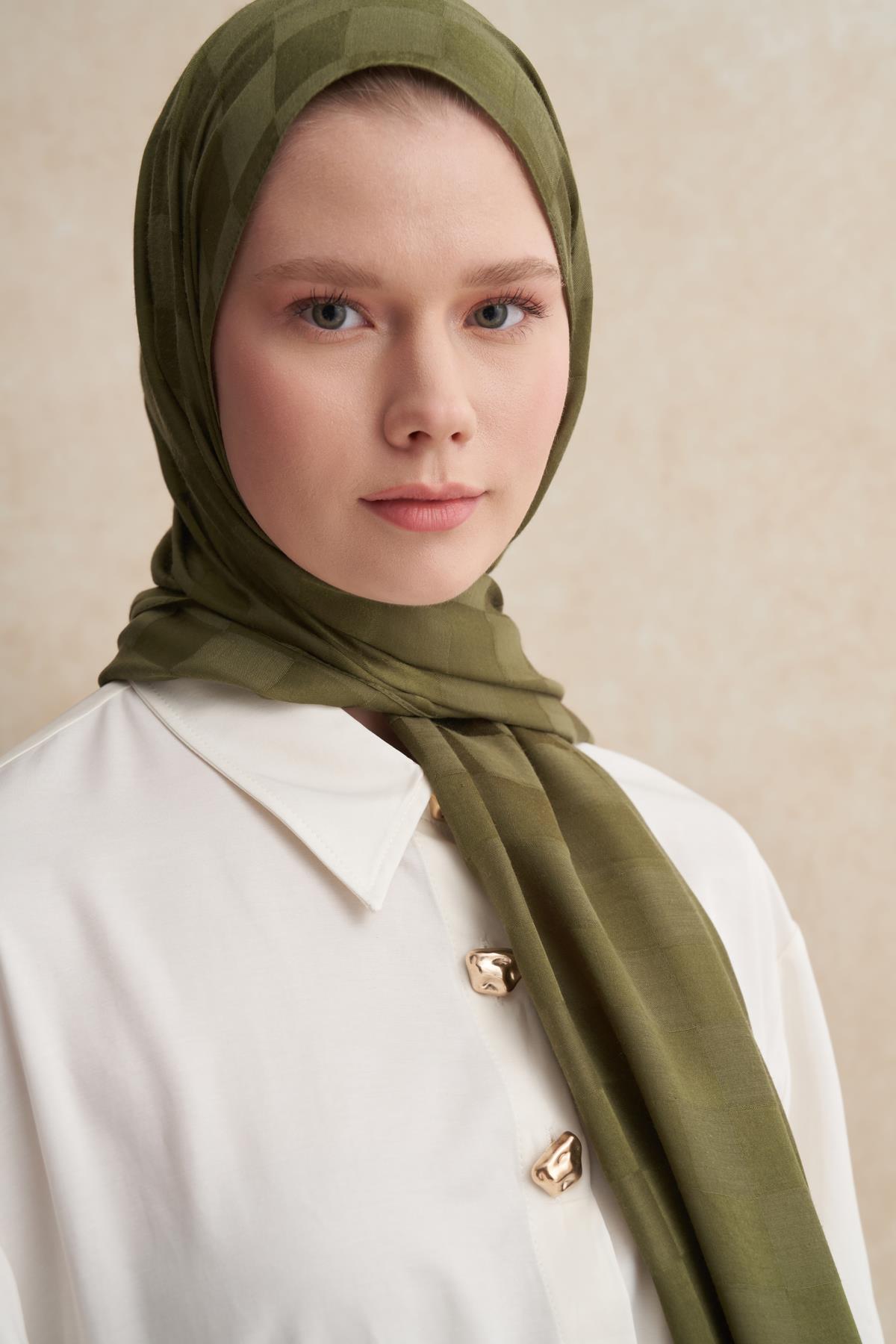 Dama Jakar İtalyan İpekli Şal Zeytin Yeşili