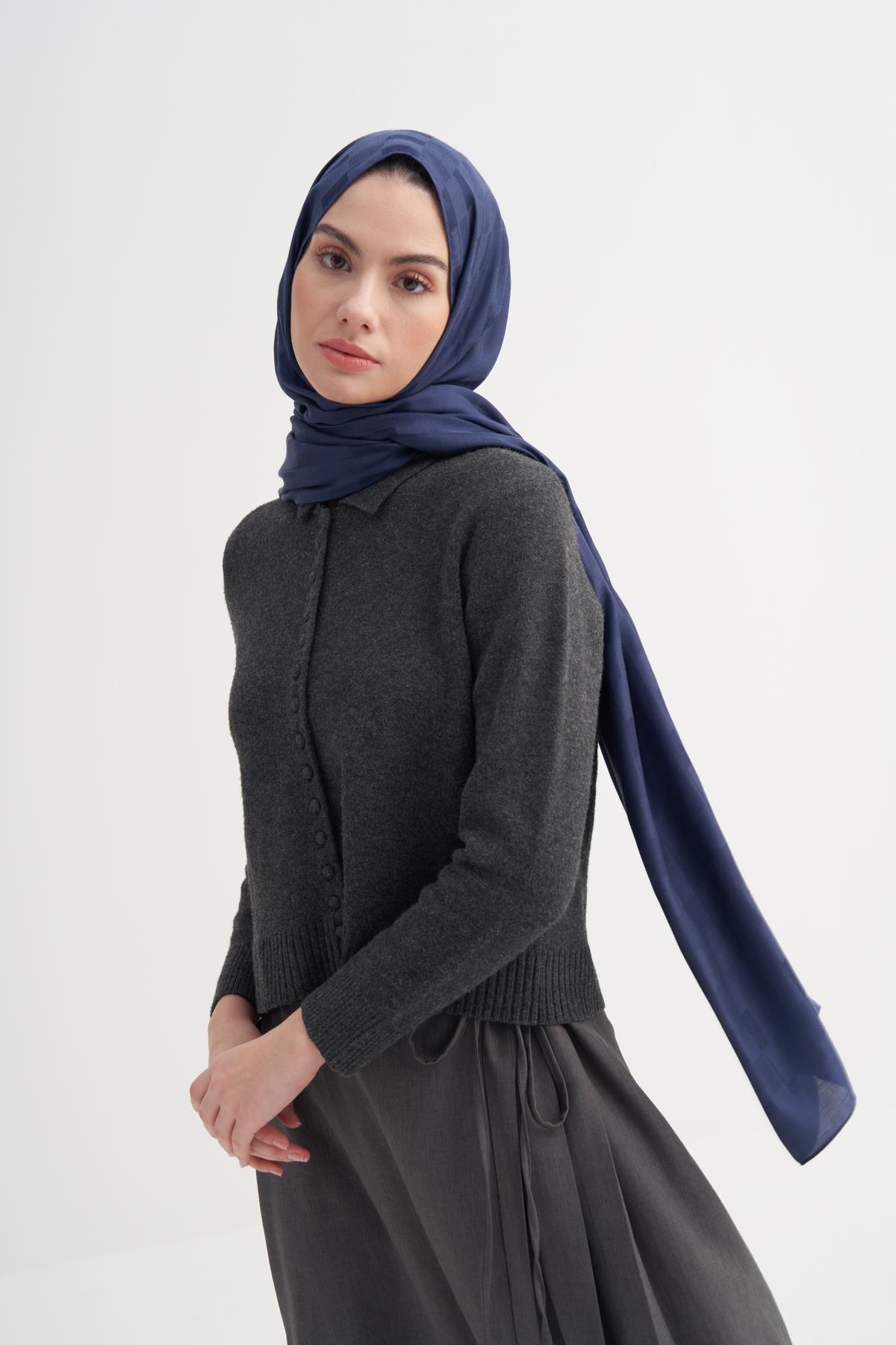 Küpçizgi Jakar İtalyan İpekli Şal Lacivert