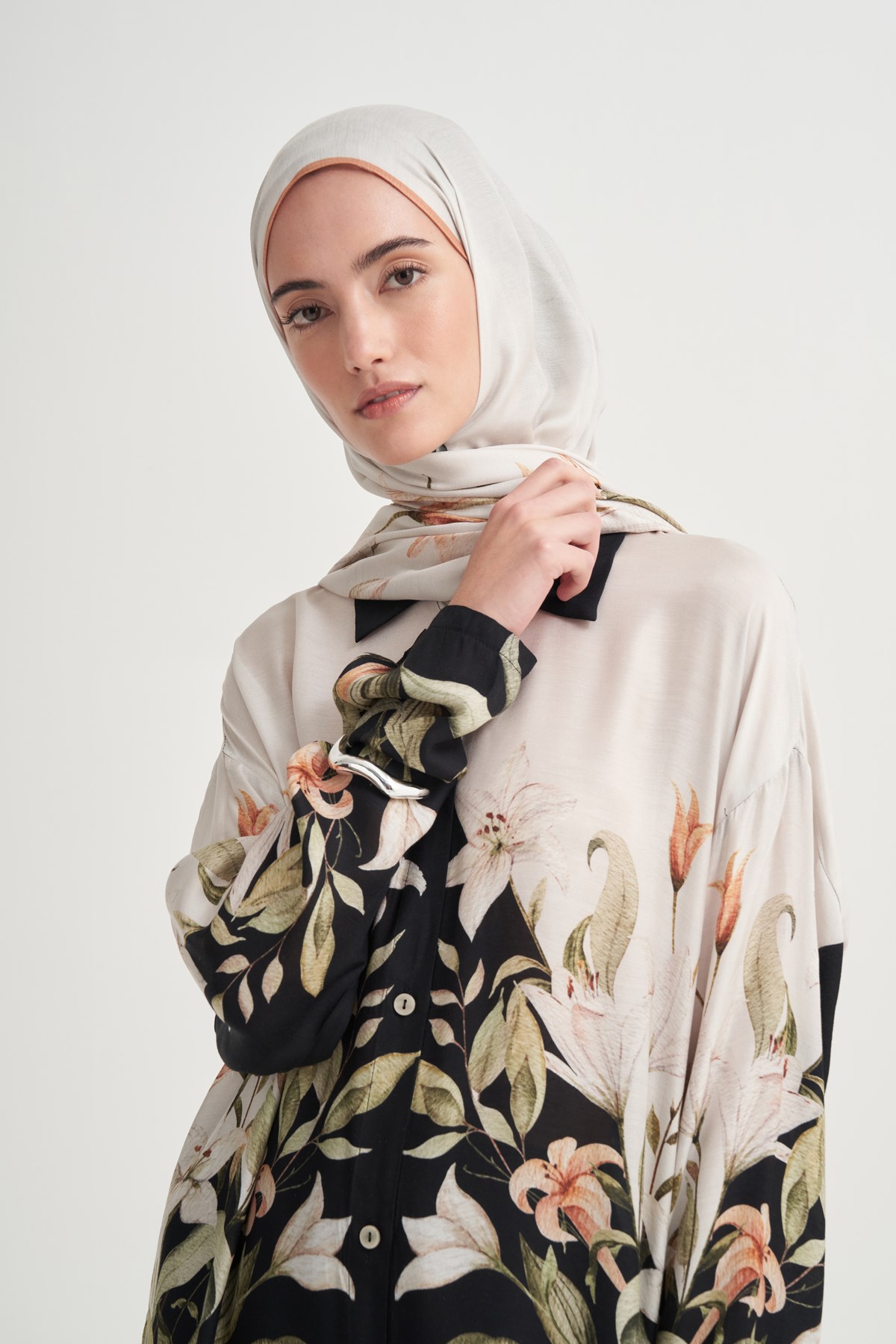 Eli Floral Floş Şal Siyah
