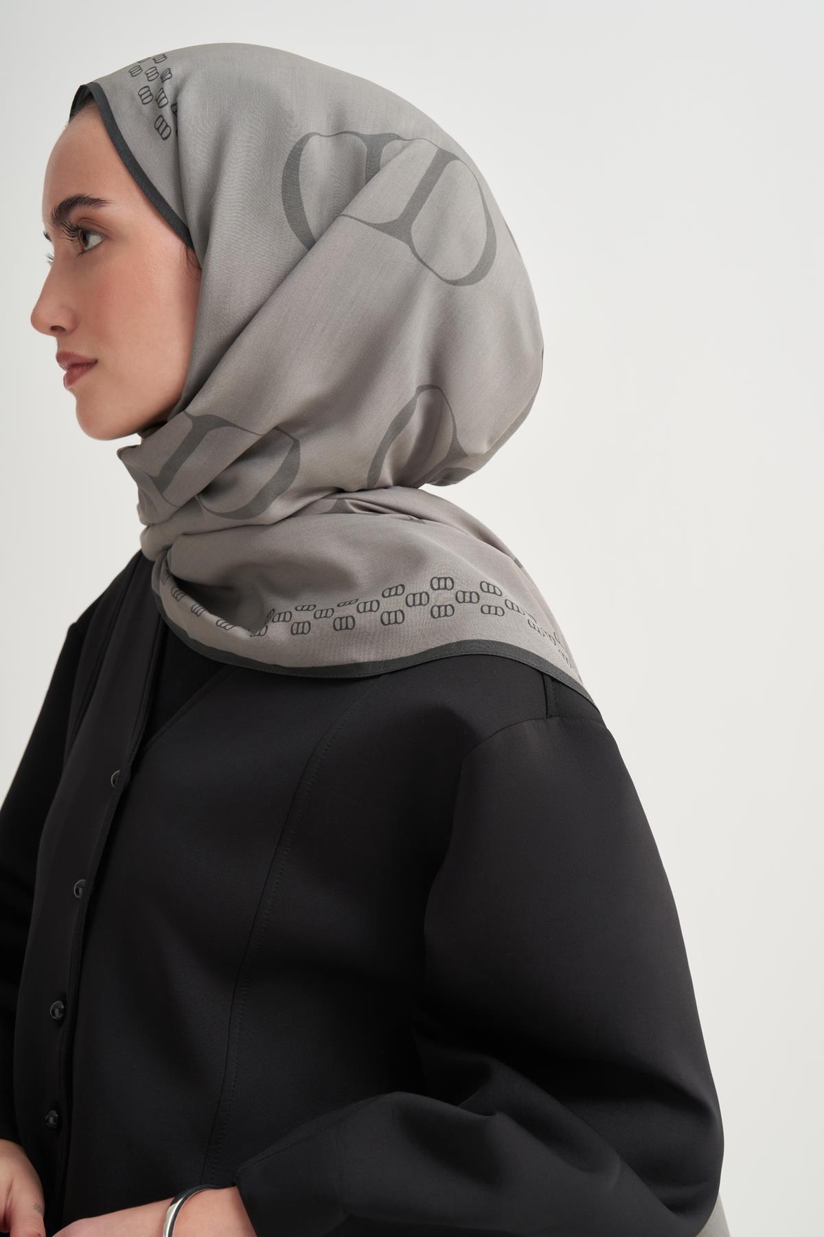 Elegance Monogram Floş Şal Gri