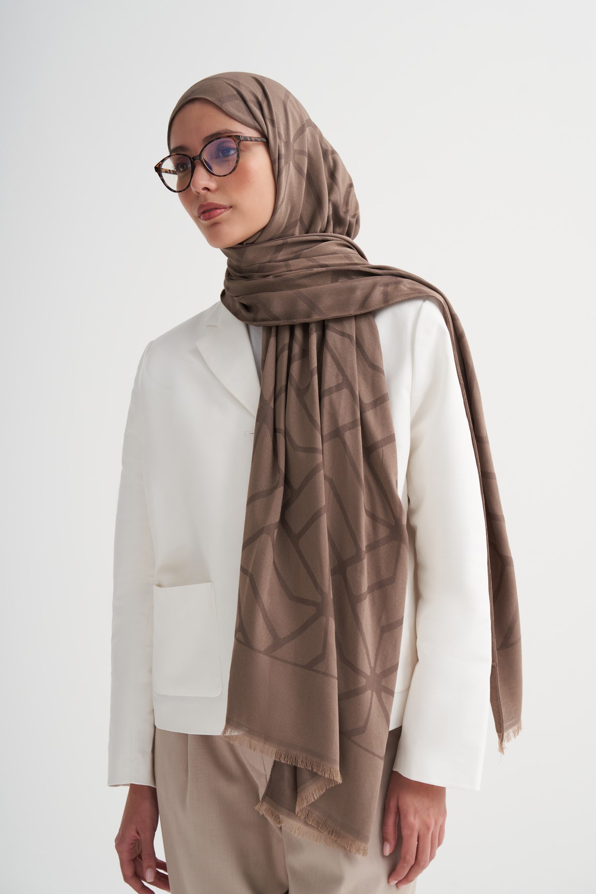 Vence Çift Taraflı Geometrik Desen İpek Şal Vizon