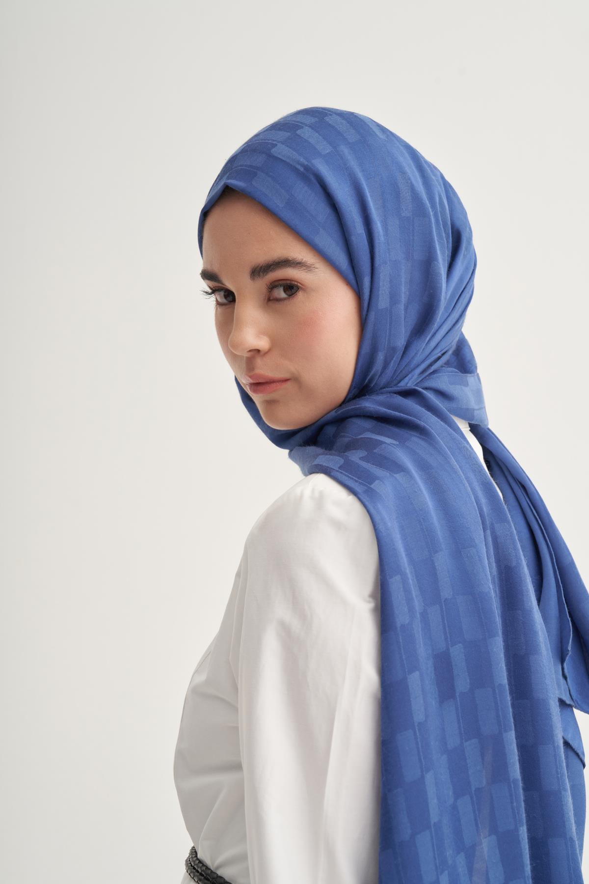 Küpçizgi Jakar İtalyan İpekli Şal İndigo