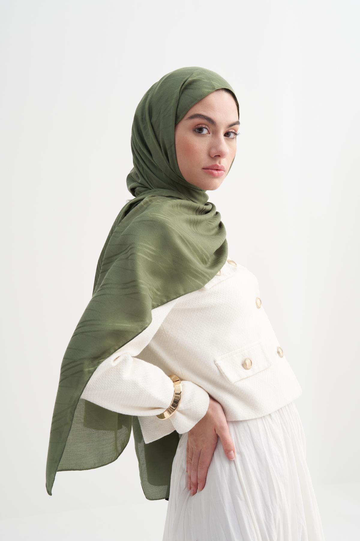 Simetrik Jakar İtalyan İpekli Şal Orman Yeşili