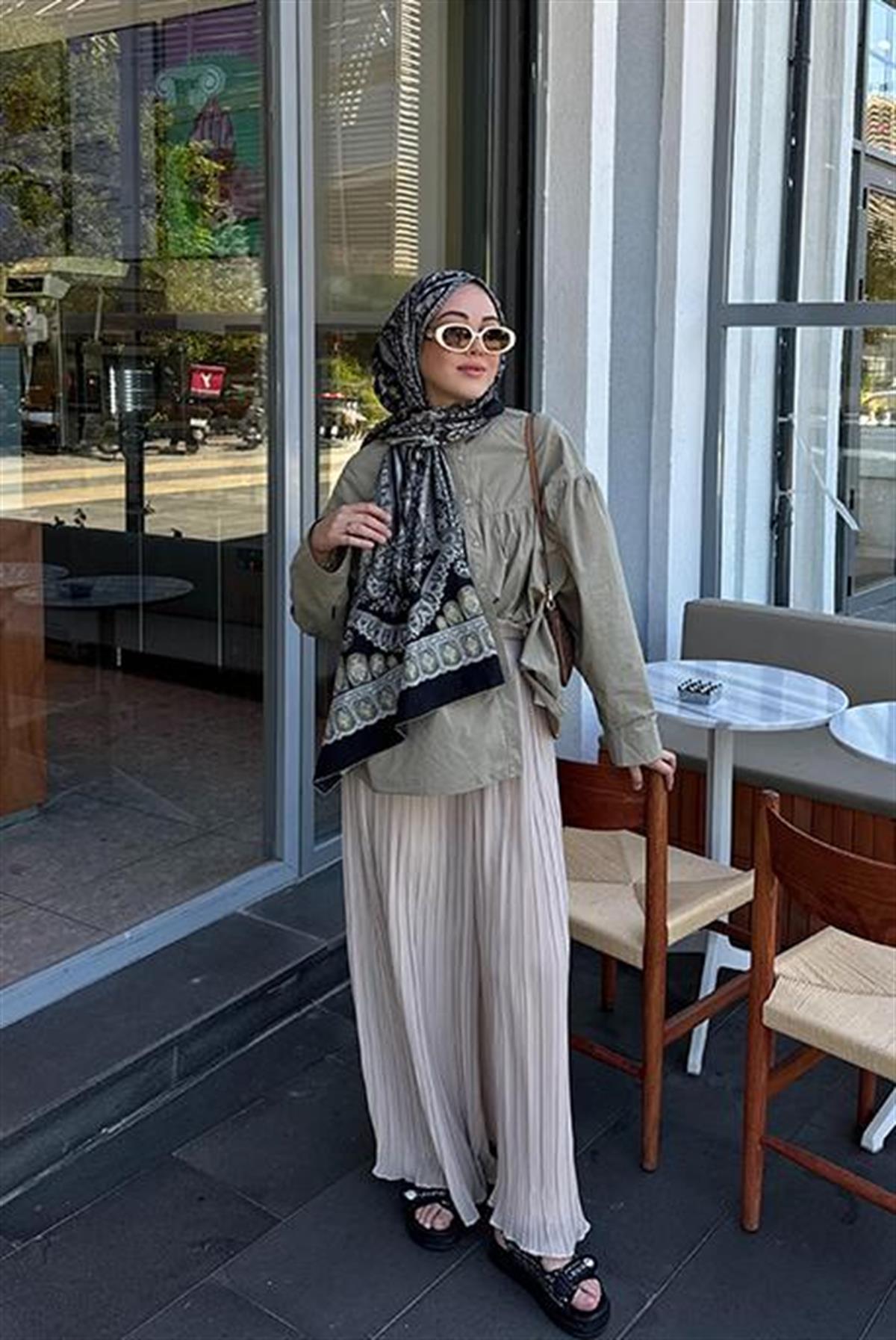 Ebrarın Tercihi Bohemian Siyah Comfy İpek Şal