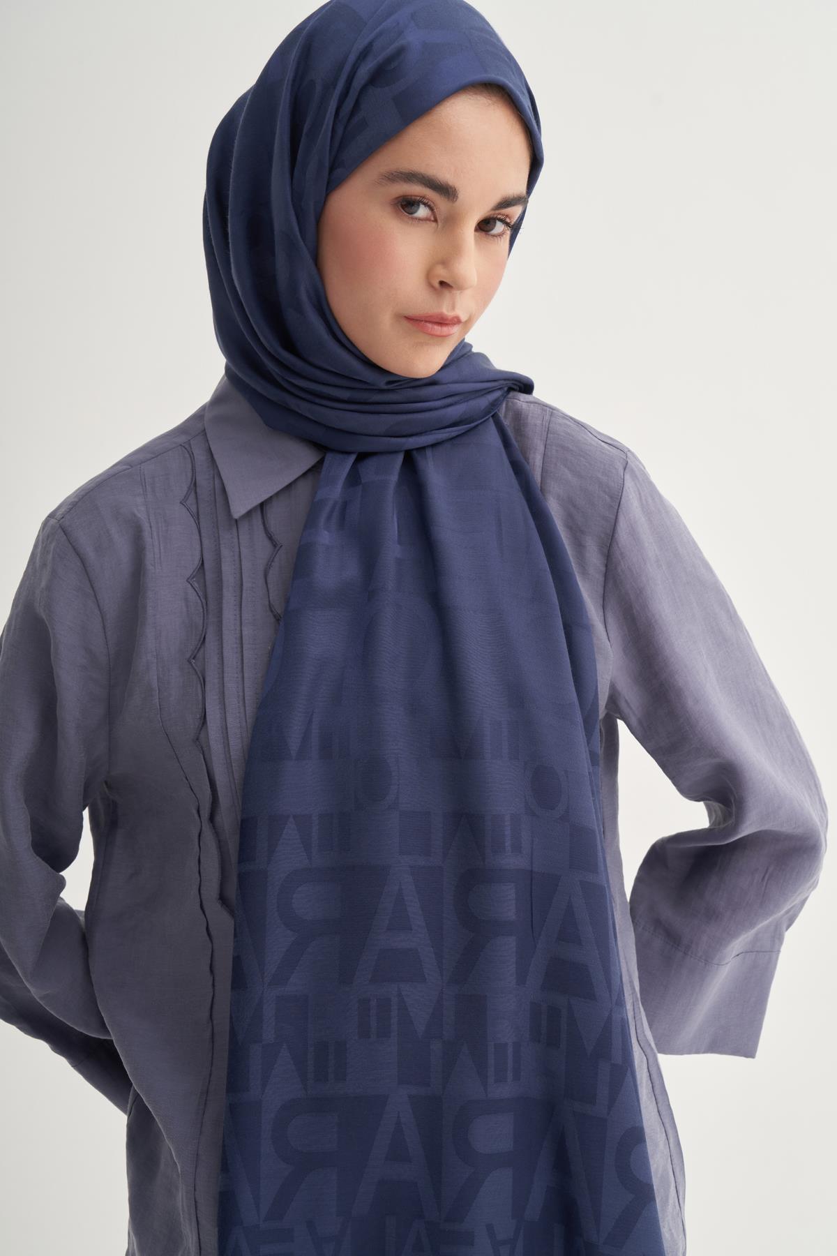 Yazı Desen Jakar İtalyan İpekli Şal Lacivert