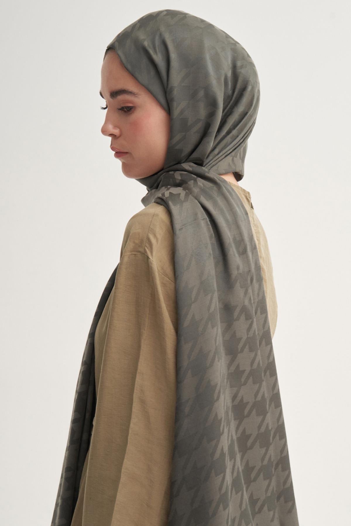 Kazayağı Jakar İtalyan İpekli Şal Haki