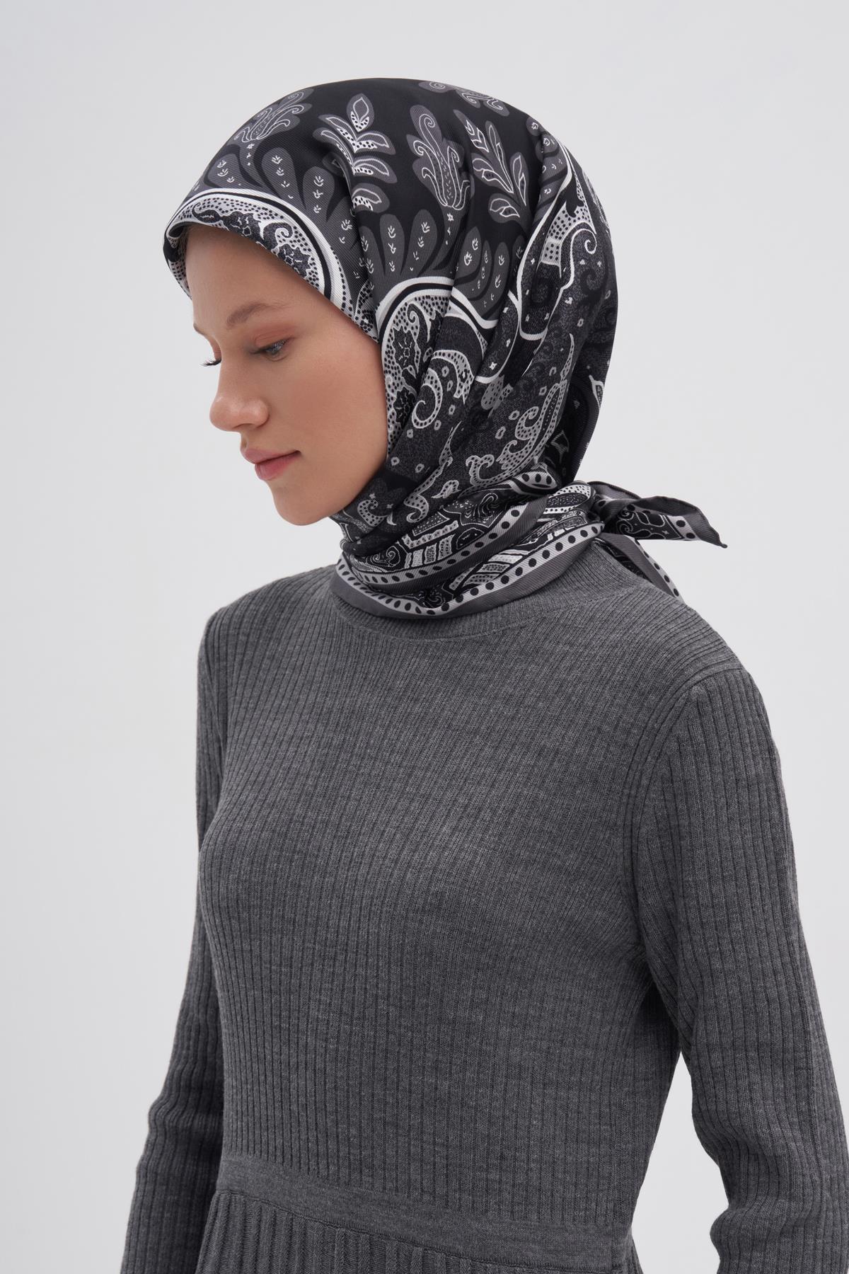 Emera Siyah Mulbary İpek Eşarp