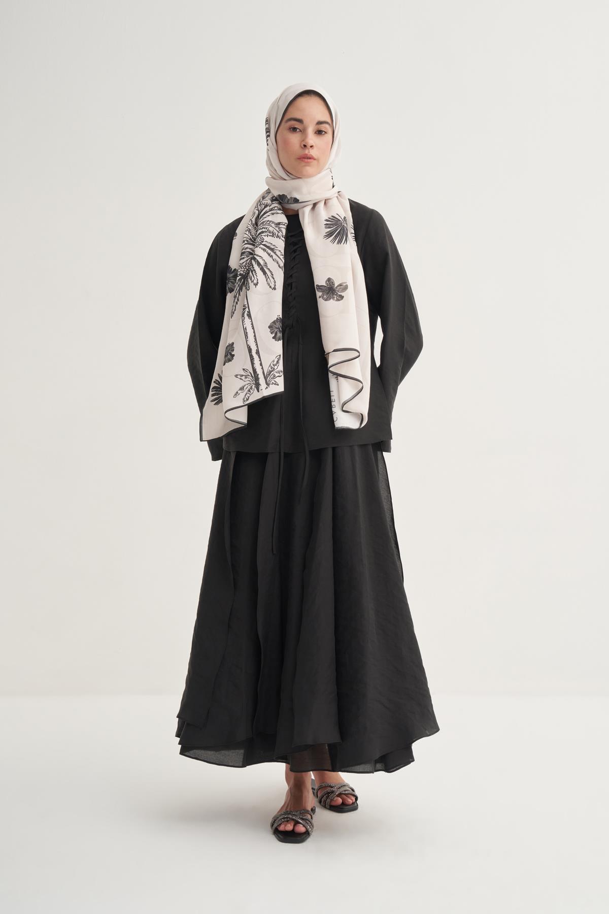 Noir Çiçekli Monogram Floş Şal Krem