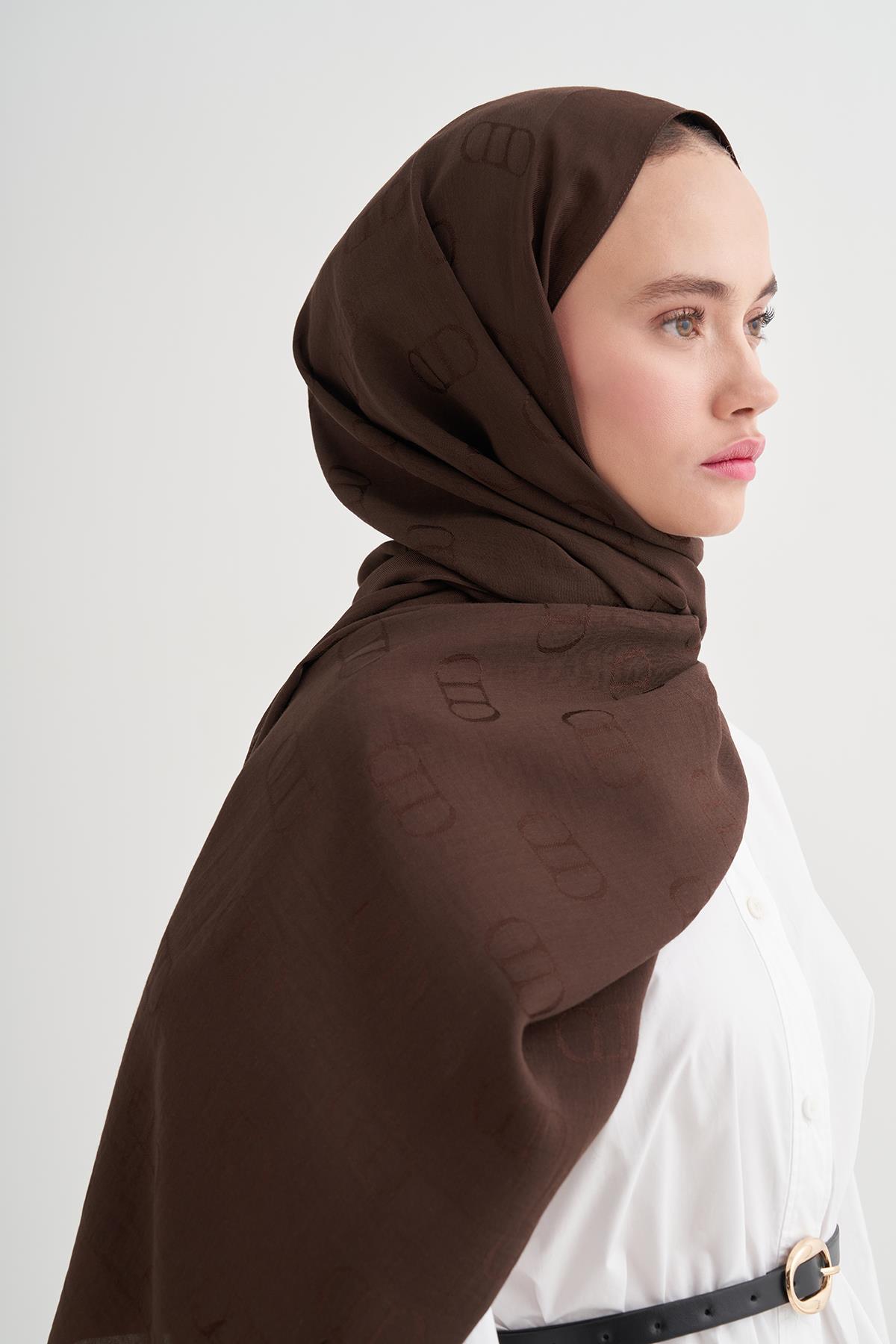 Monogram Desen Liora Pamuk Şal Acı Kahve