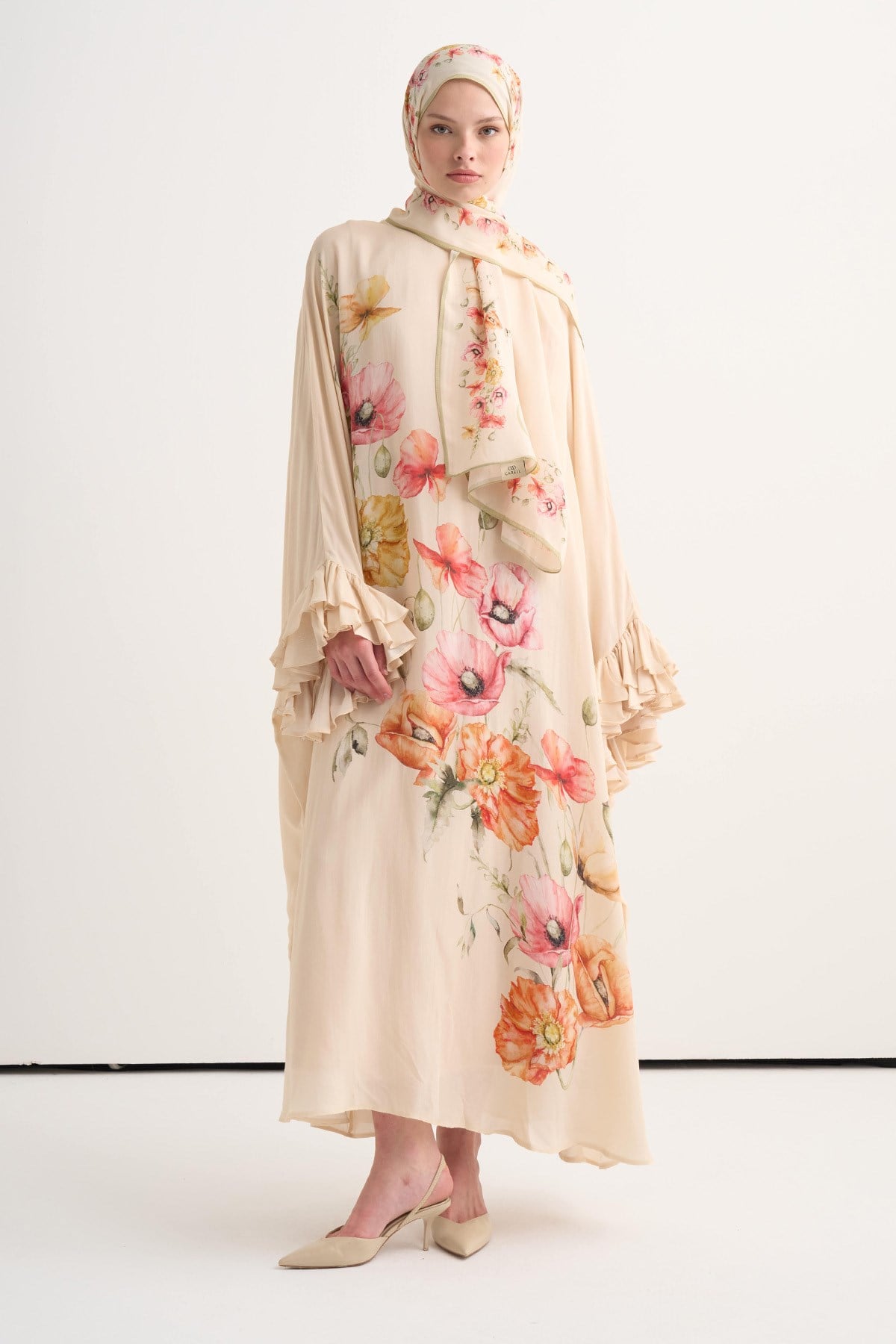 Blime Floş Fırfır Detaylı Kaftan Bej