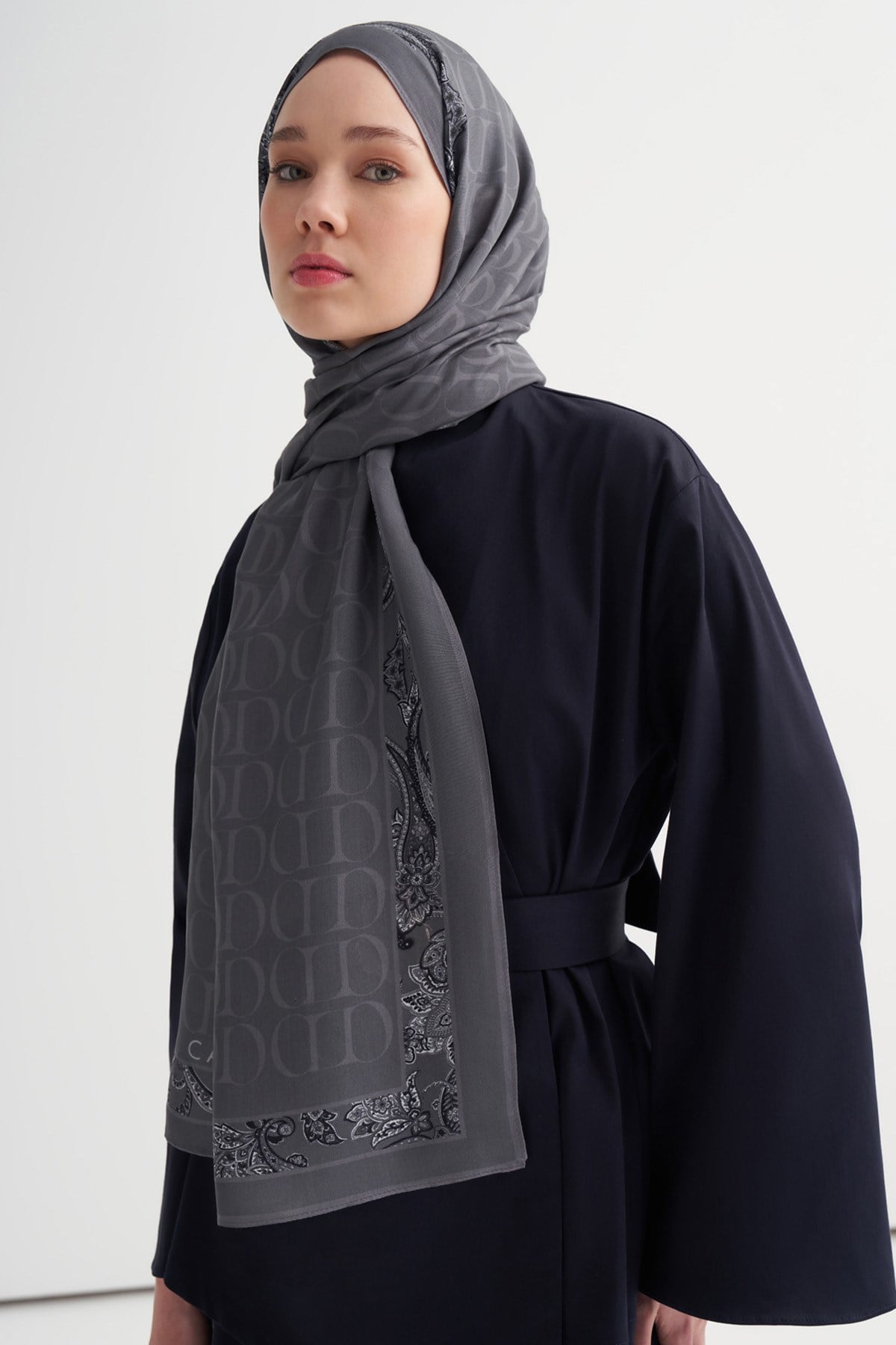 Sway Monogram Floş Şal Antrasit
