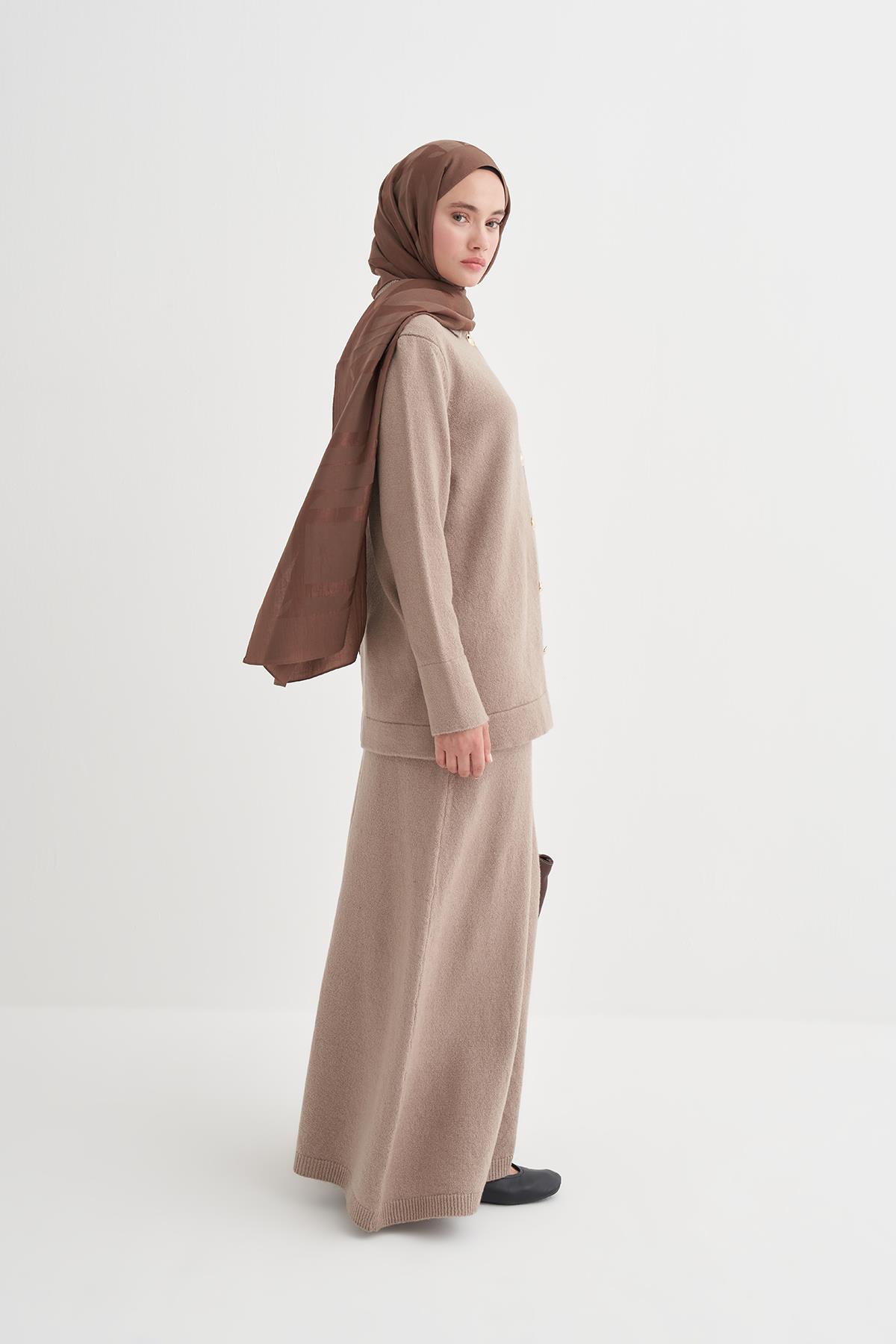 Düz Örgü Triko Etekli Takım Vizon