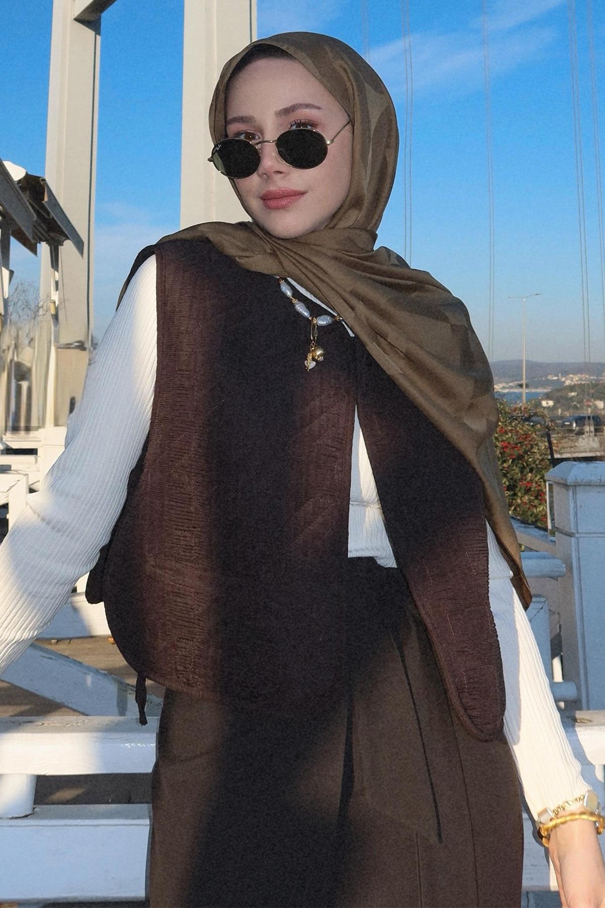 Feyza Hakyemezin Tercihi C Desen Monogram Pamuk İpek Şal Ceviz