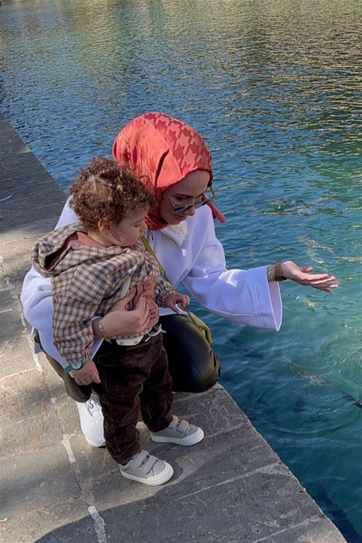 Feyza Hakyemezin Tercihi Kazayağı Jakar İtalyan İpekli Şal Kiremit