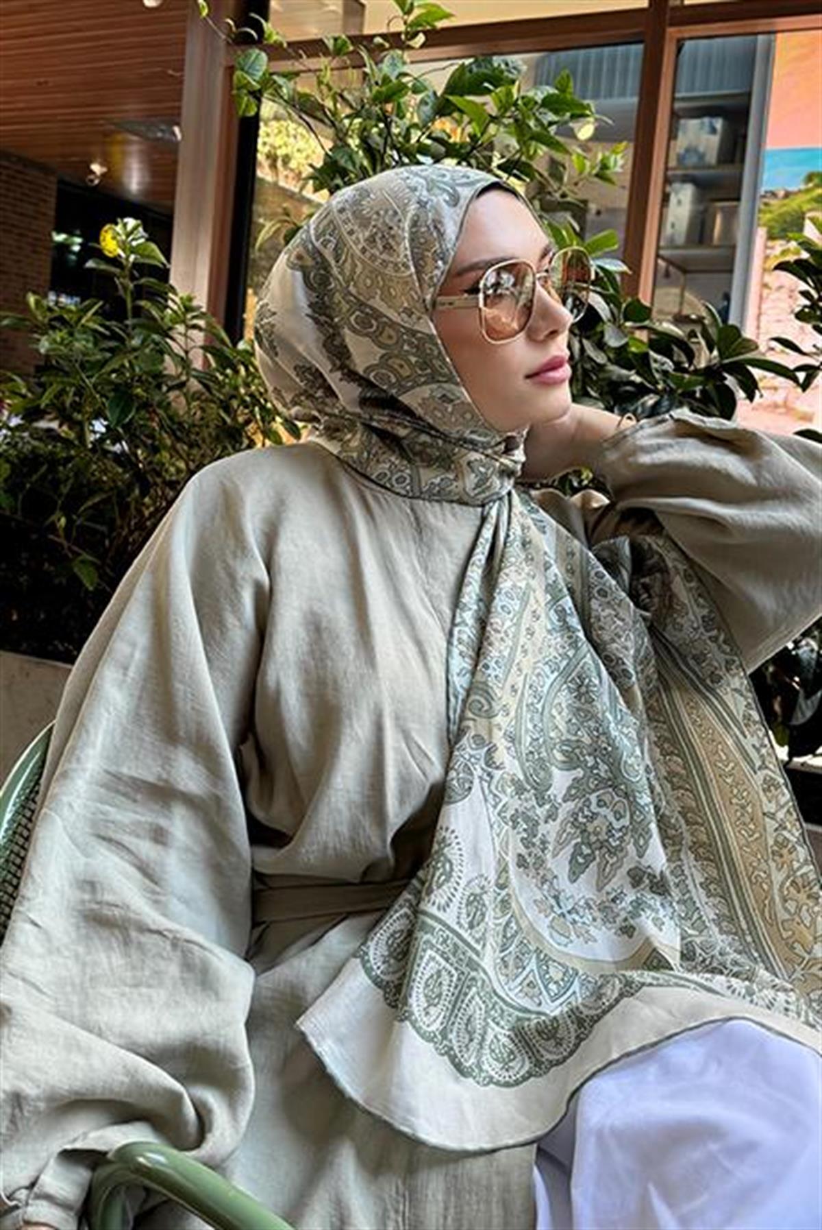 Güzide Mertcanın Tercihi Bliss Zeytin Yeşili Comfy İpek Şal