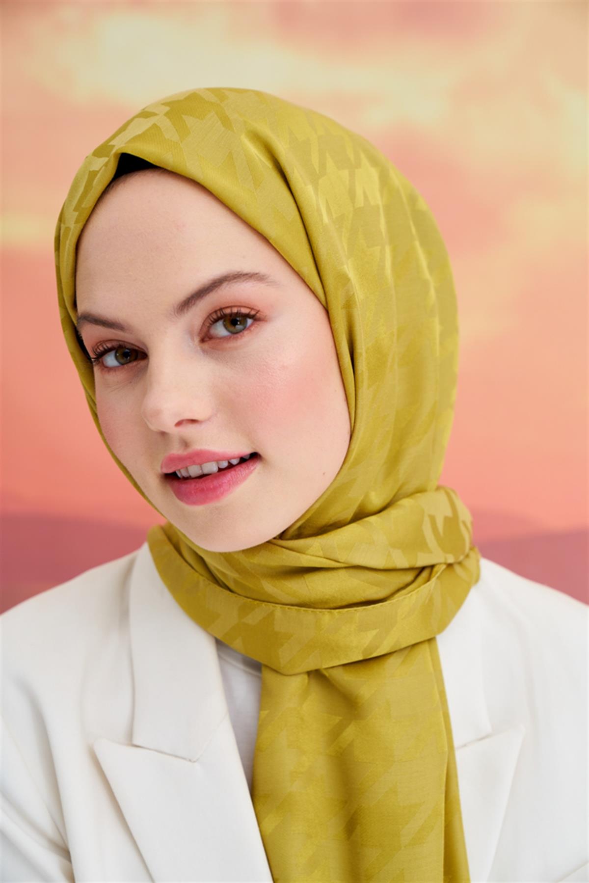 Kazayağı İtalyan Jakar İpekli Şal Hardal