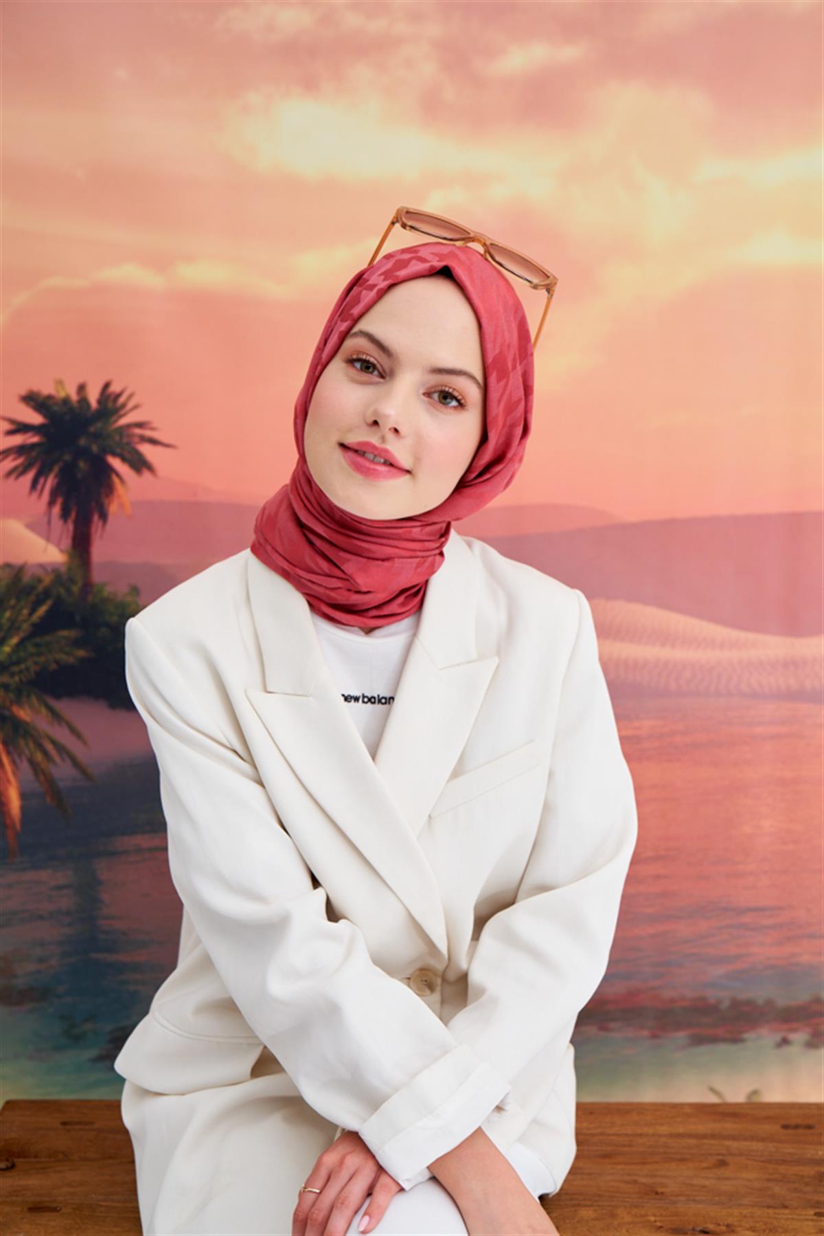 Kazayağı İtalyan Jakar İpekli Şal Mercan