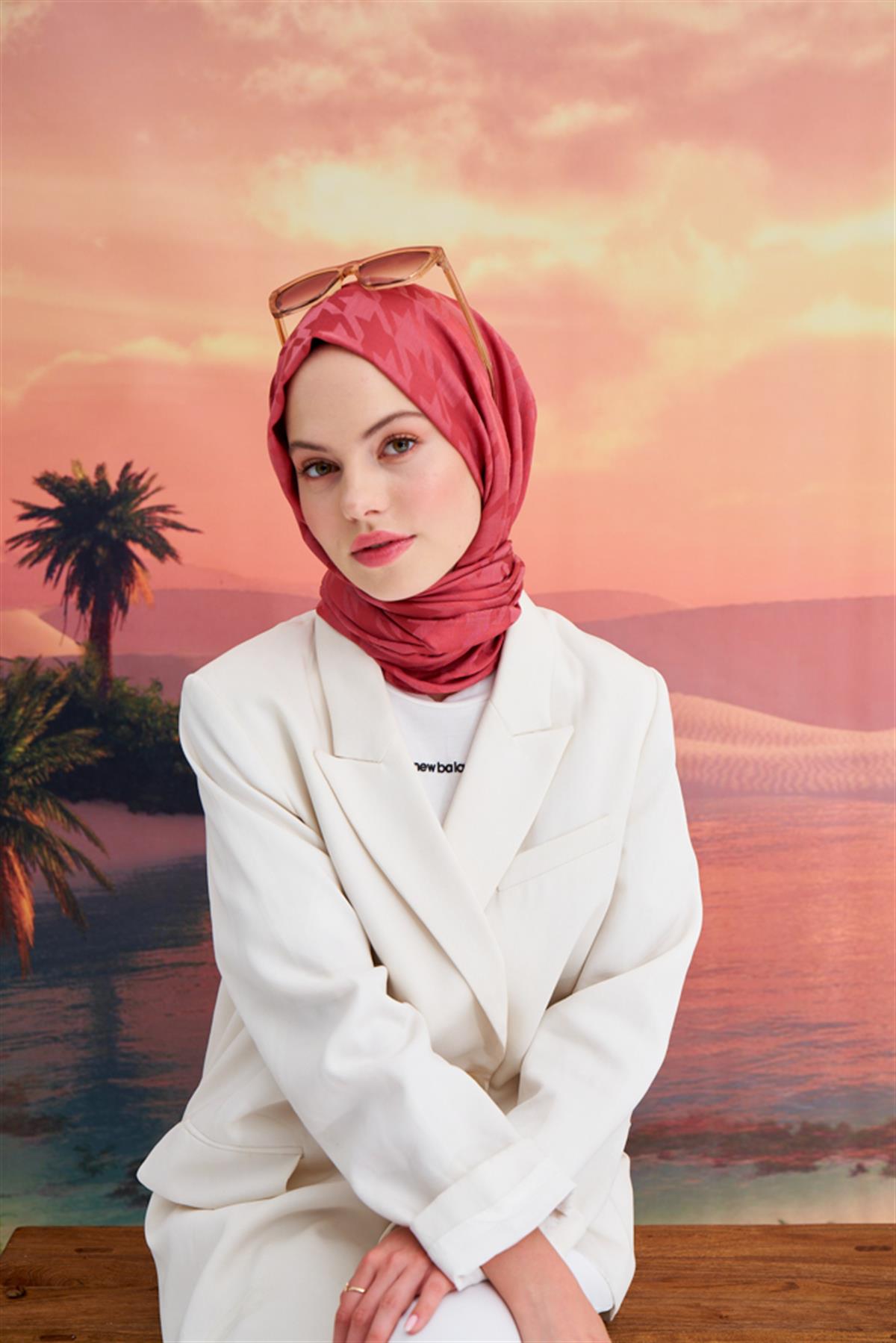 Kazayağı İtalyan Jakar İpekli Şal Mercan