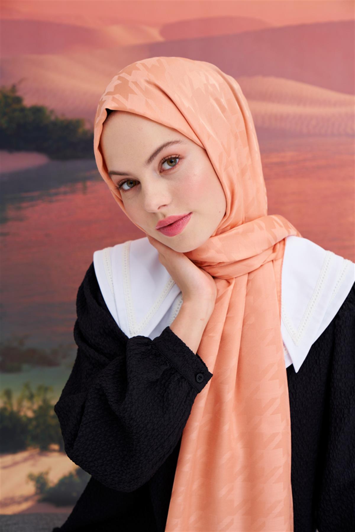 Kazayağı İtalyan Jakar İpekli Şal Somon