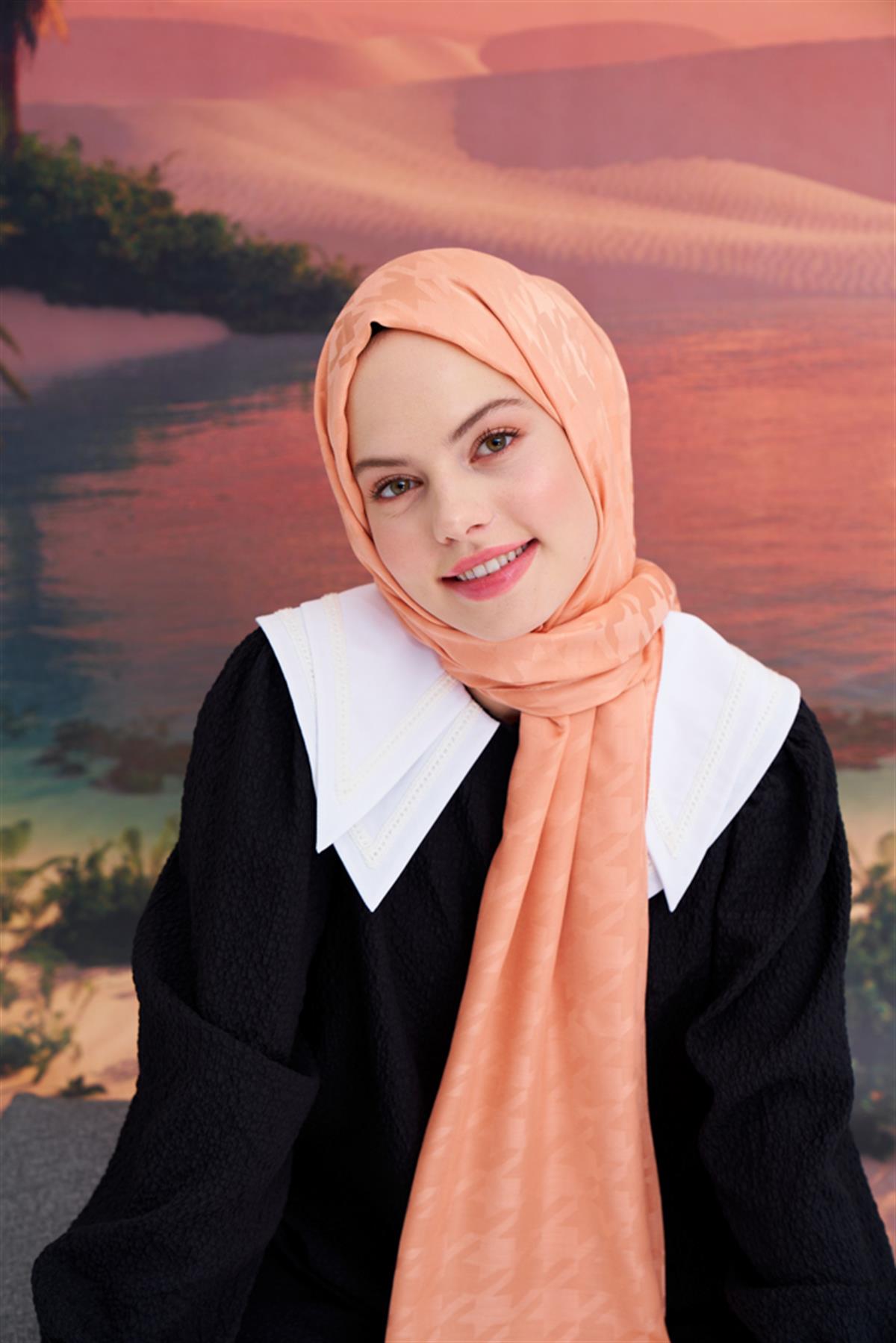 Kazayağı İtalyan Jakar İpekli Şal Somon